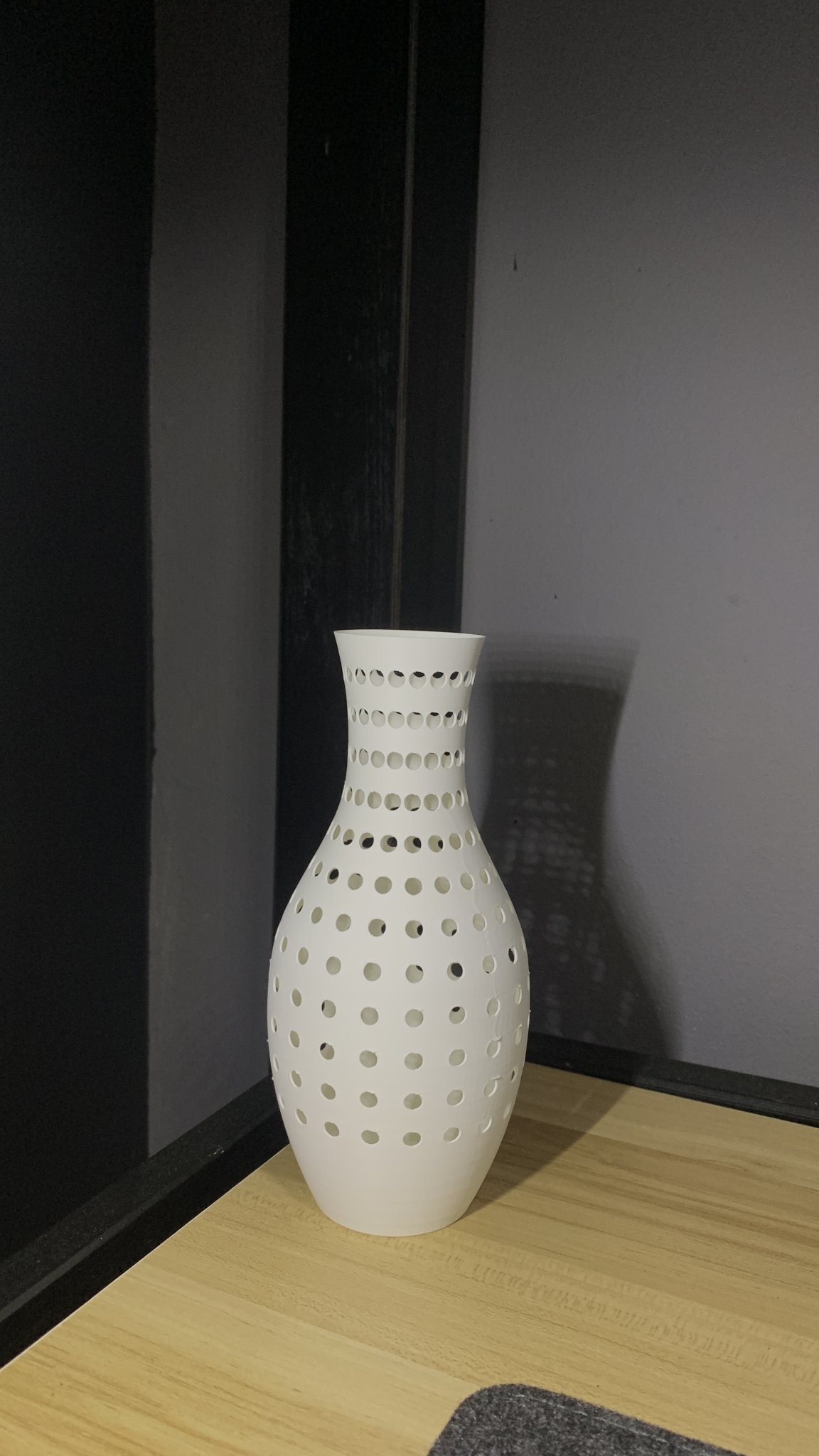 Bình hoa tối giản hình tròn cho bàn làm việc