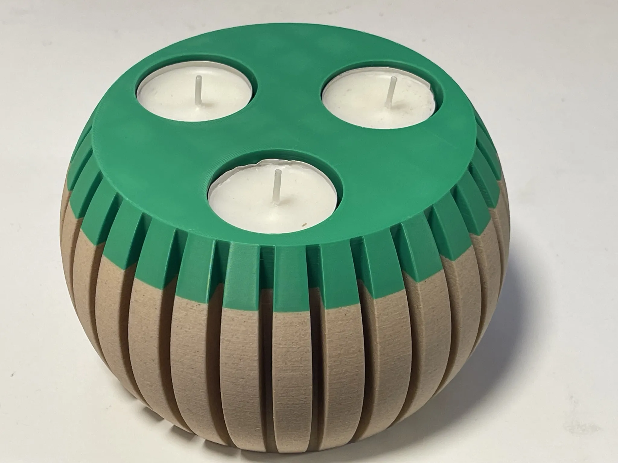 Đèn cầy tealight cho ba ngọn nến nhỏ