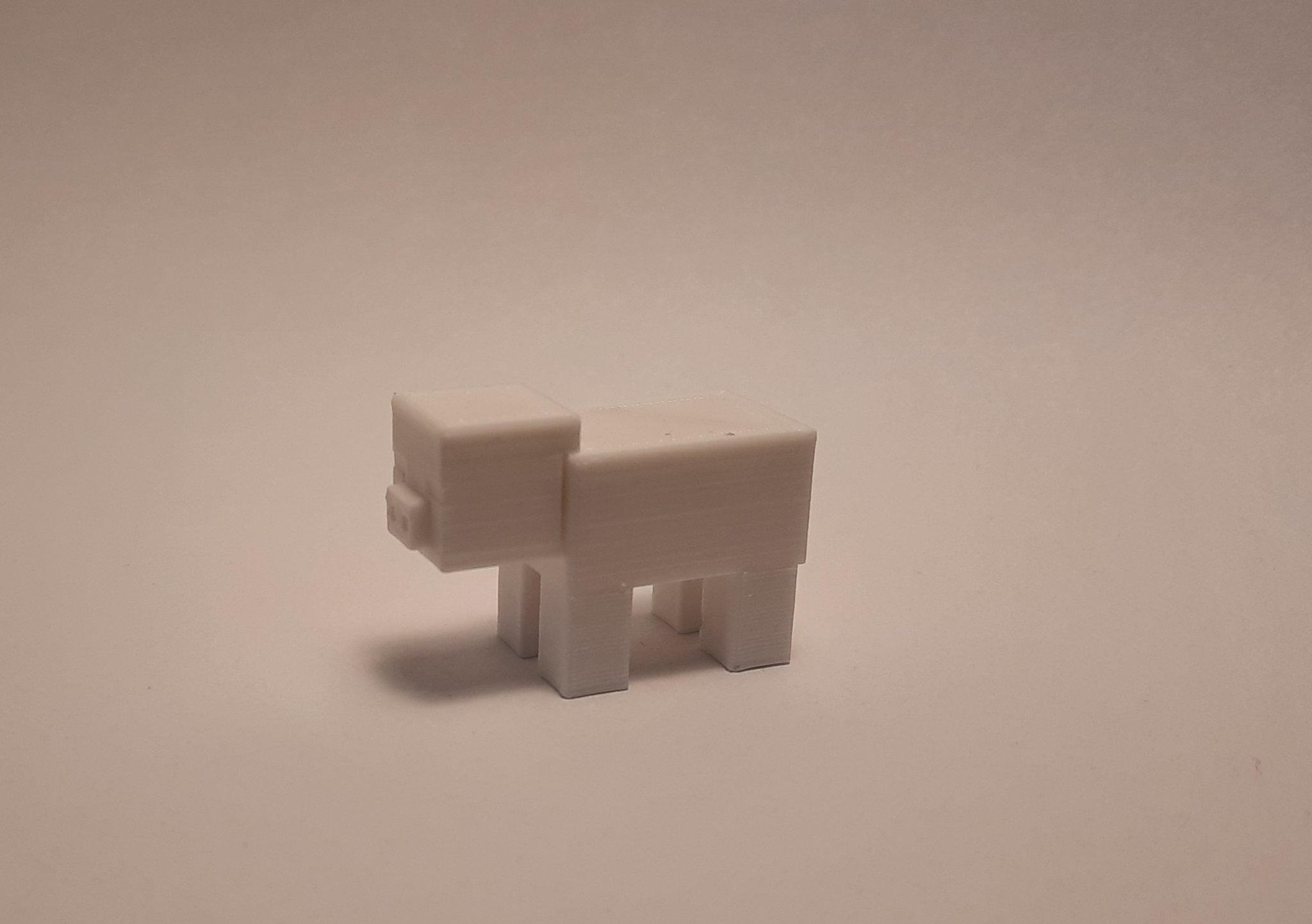 Con heo Minecraft làm từ khối lập phương