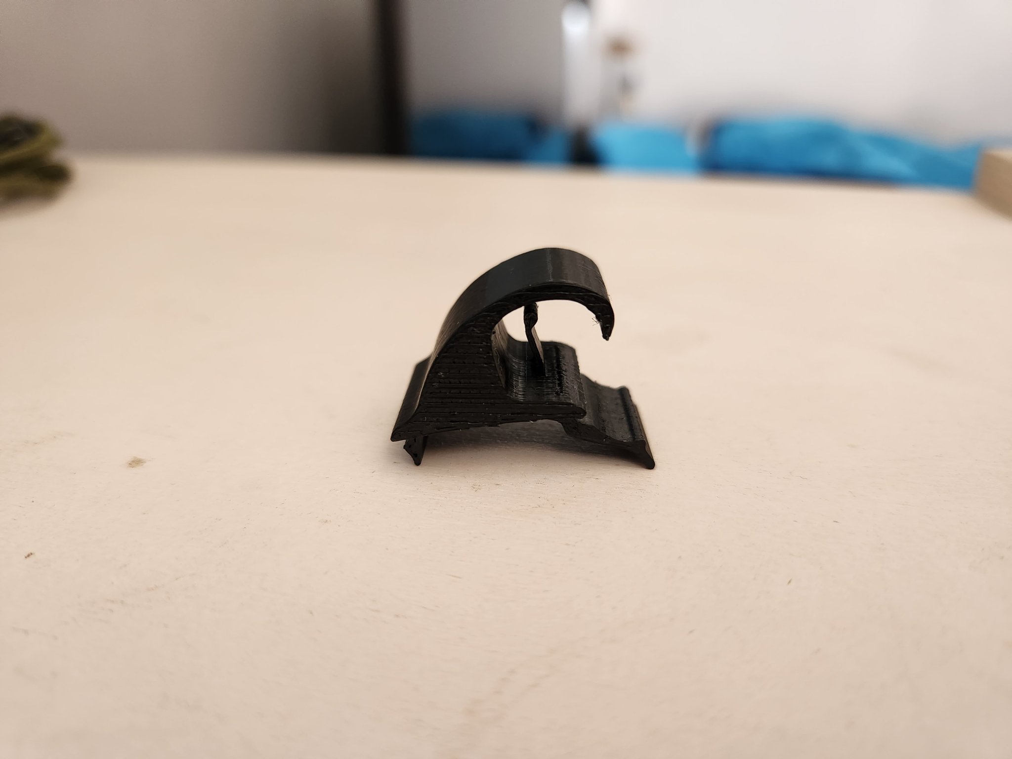 Móc che nắng sau cho Renault Laguna