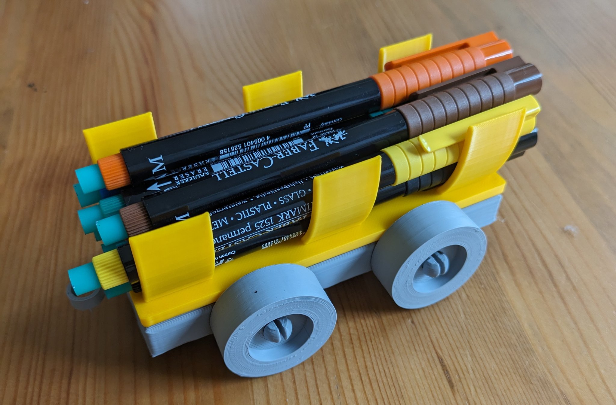 Xe lửa văn phòng đa năng và đồ chơi cho trẻ em