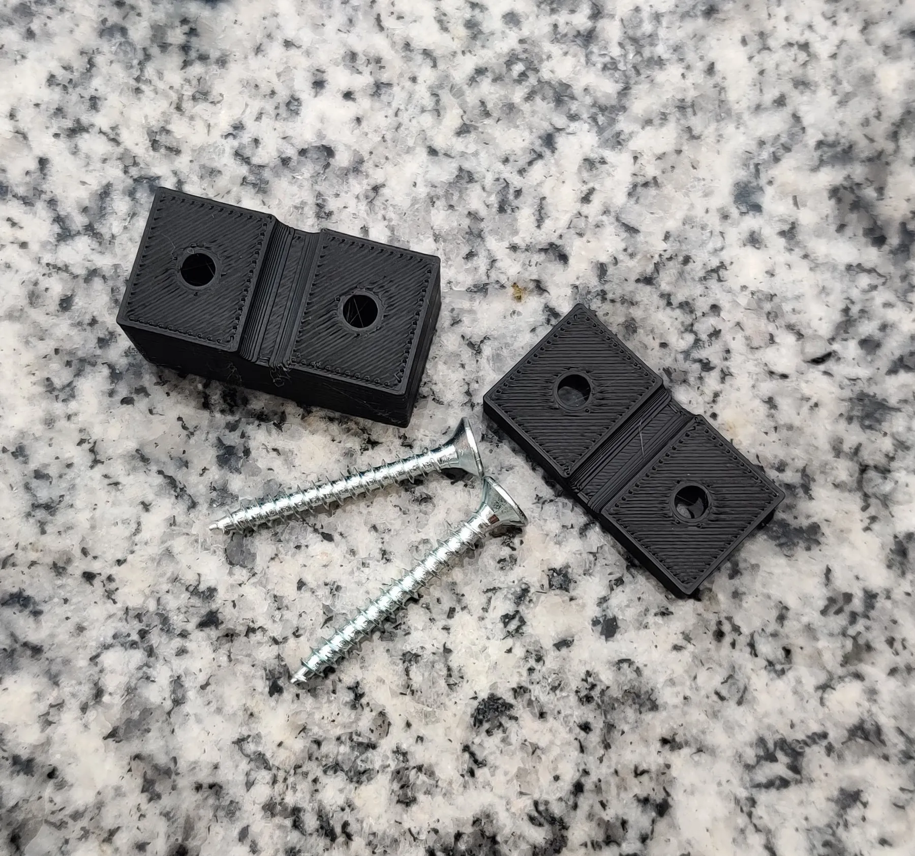 Giá đỡ cho cây hỗ trợ dây 5mm với ốc vít 3,5cm x 3mm