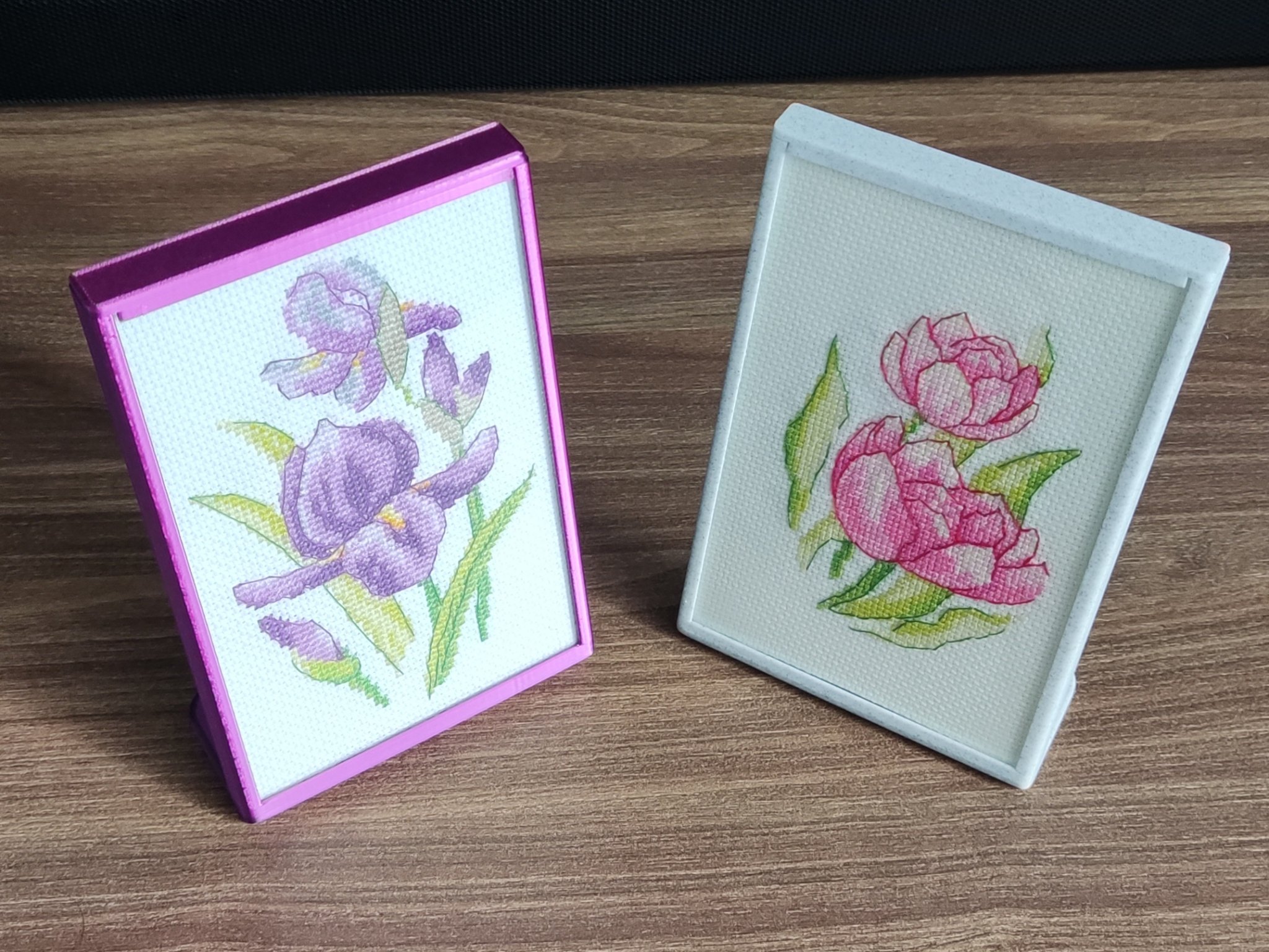 Khung đứng 10x15 cho ảnh và thêu tay