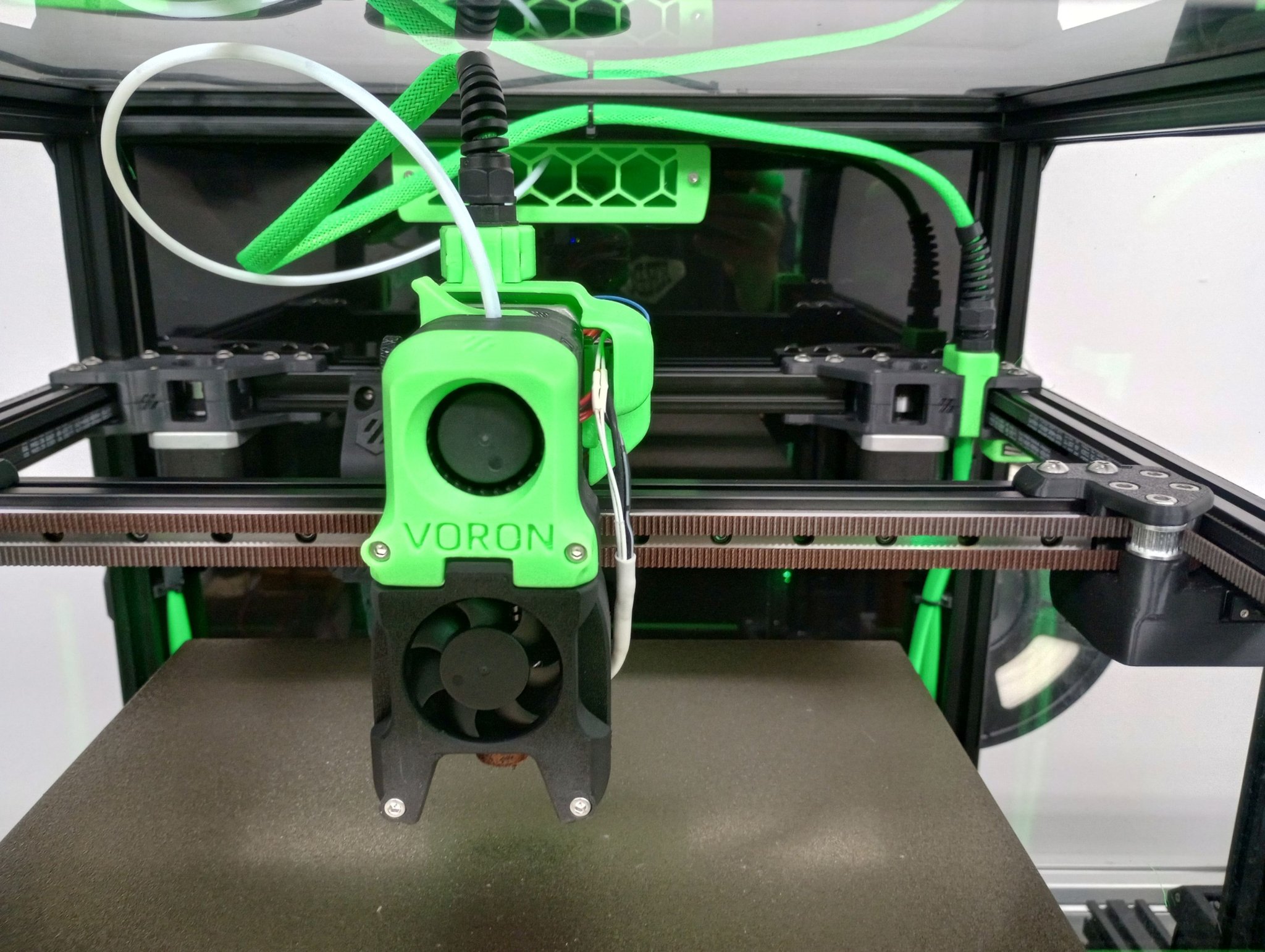 Bộ che dây Voron Trident với bộ chuyển đổi PG7