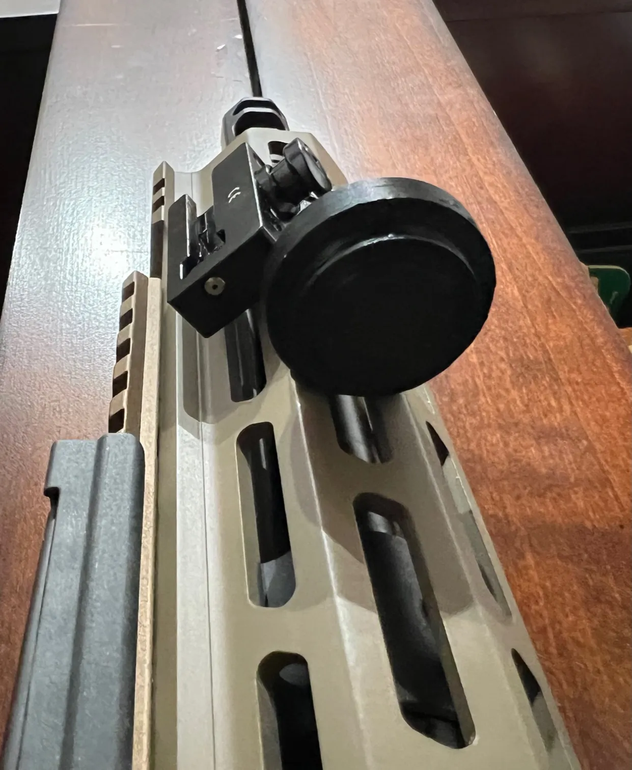 Công tắc áp lực OLight cho đèn pin và giá đỡ an toàn