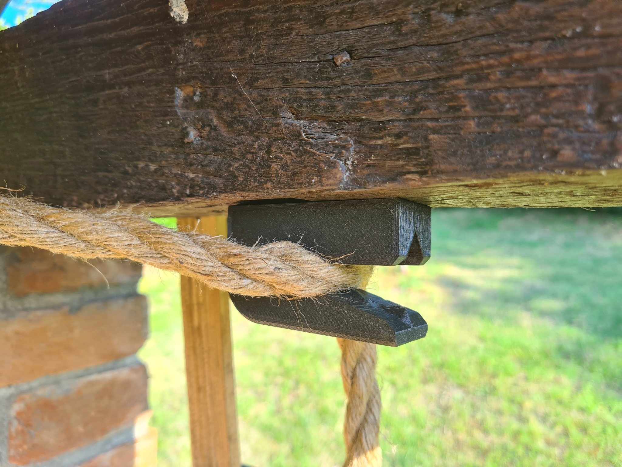 **Cái chặn dây thừng sử dụng một tay**