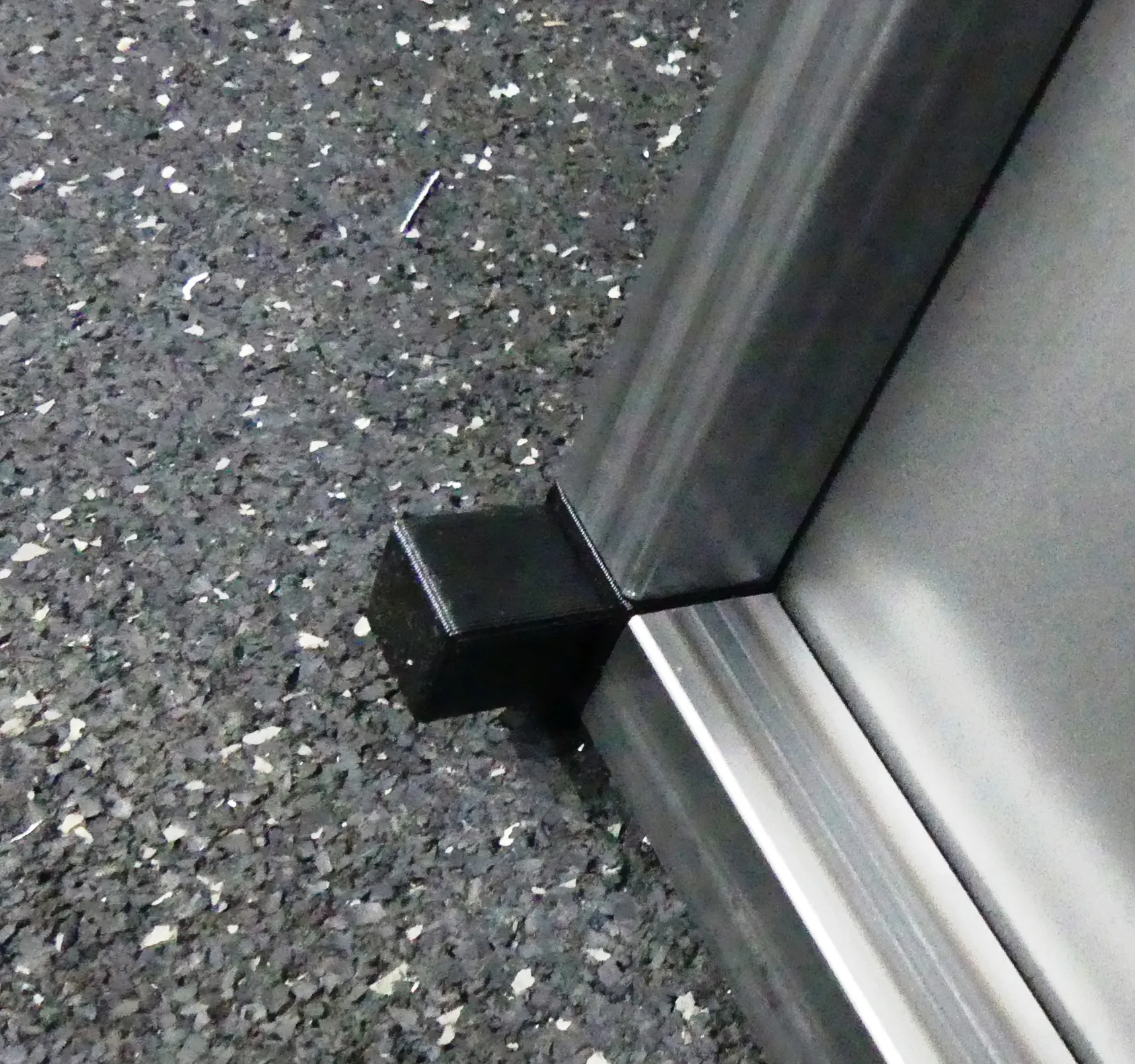 Kết nối góc 3 chiều cho ống vuông 20 x 20 x 1,5 mm