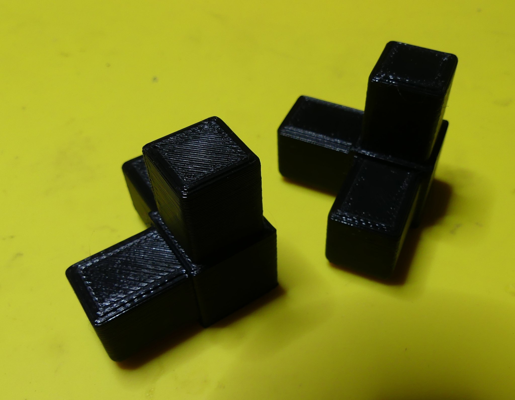 Kết nối góc 3 chiều cho ống vuông 20 x 20 x 1,5 mm