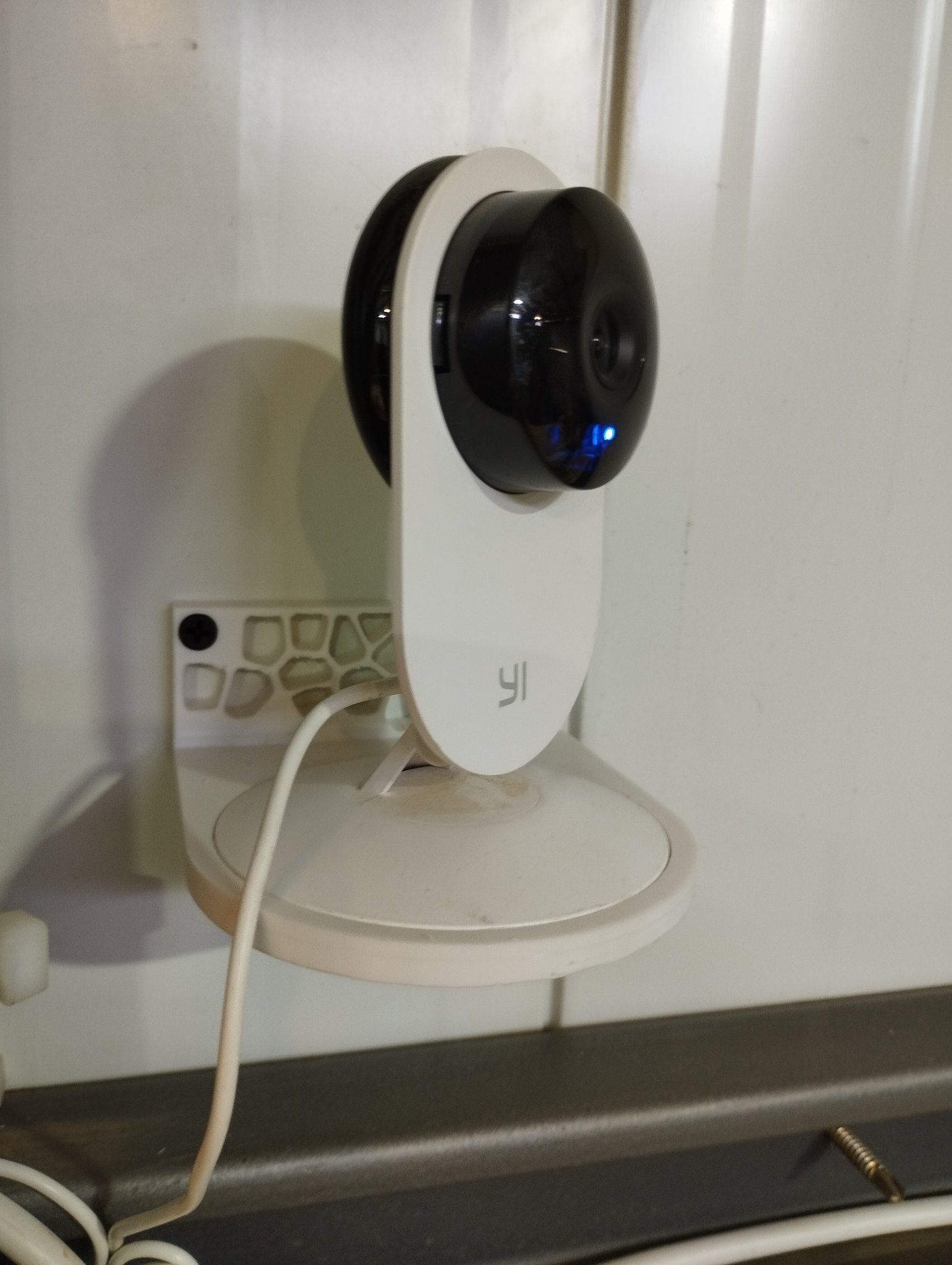 Giá đỡ camera YI 1080 gắn tường