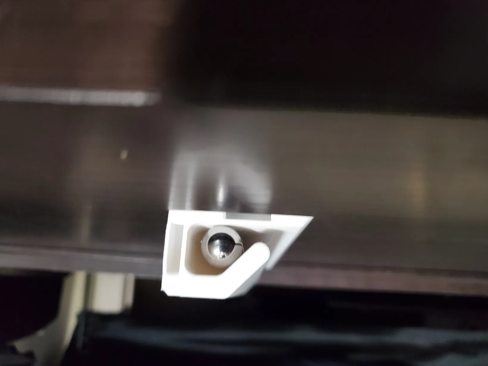 Giá đỡ giấy Gravity tiện lợi cho văn phòng và gia đình