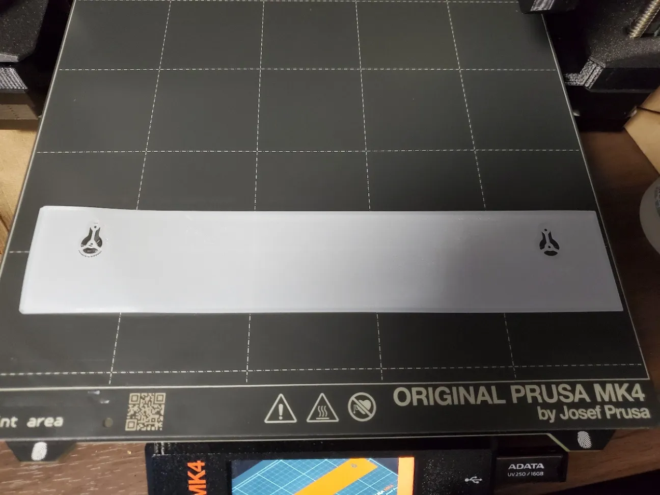 Giá đỡ giấy Gravity tiện lợi cho văn phòng và gia đình