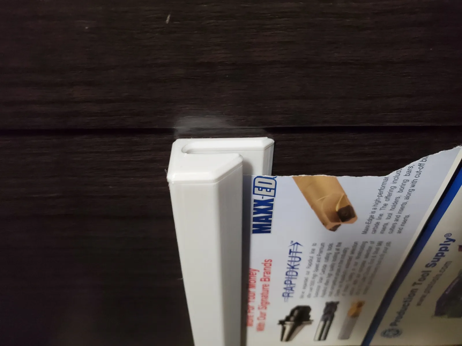 Giá đỡ giấy Gravity tiện lợi cho văn phòng và gia đình