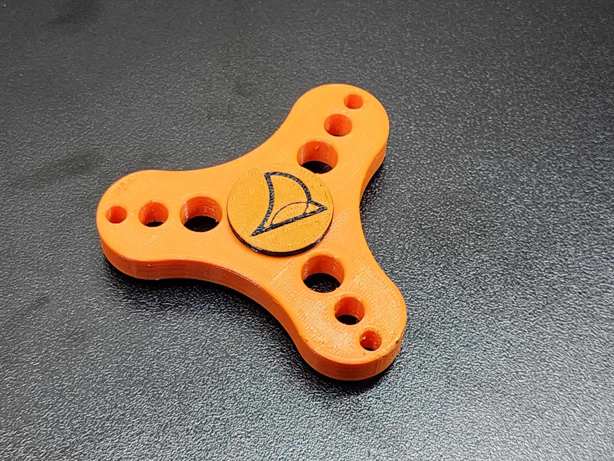 Đồ chơi quay tay fidget spinner tùy chỉnh đơn giản