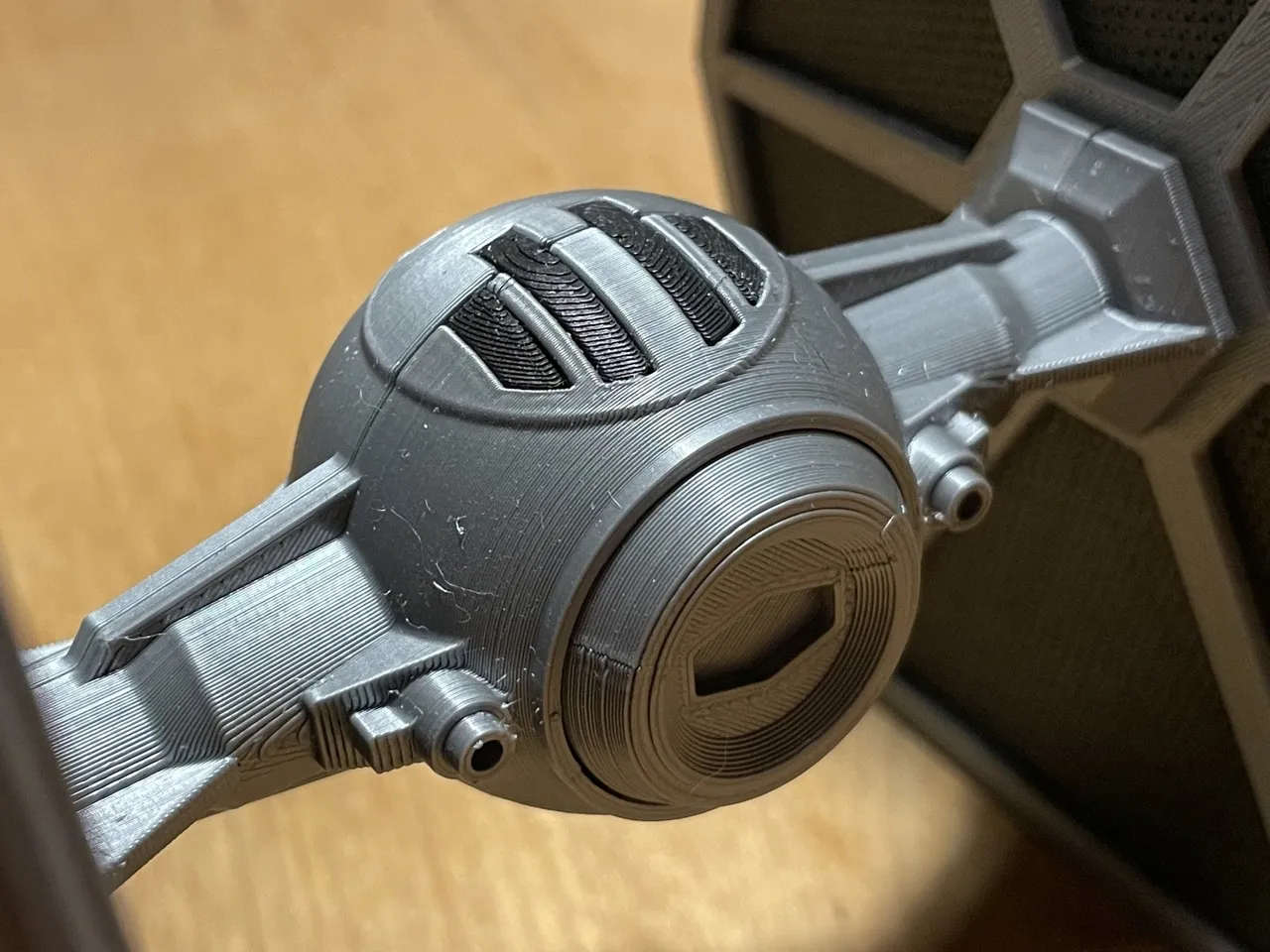 Mô hình Tie Fighter Star Wars in 3D cho người hâm mộ