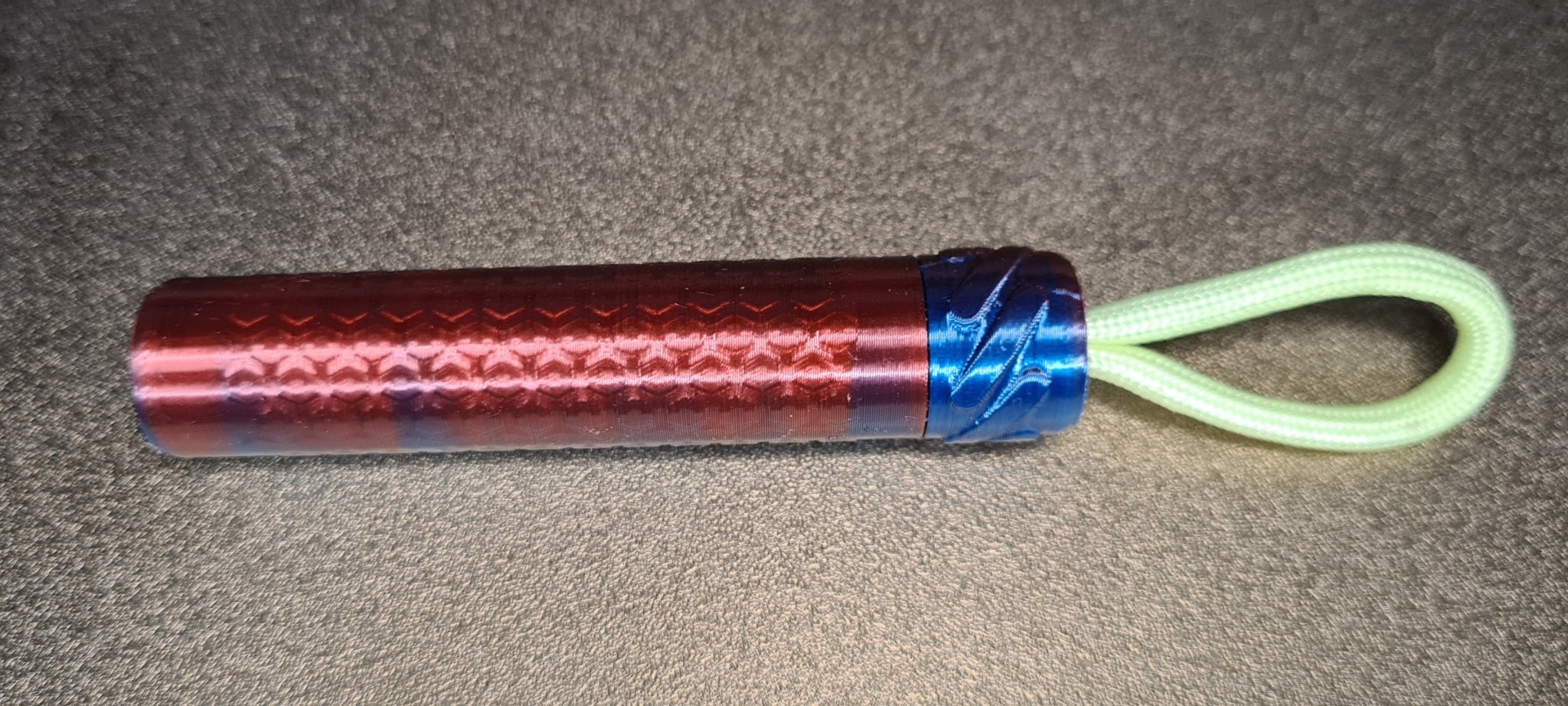 Bình chứa hình trụ có ren EDC đeo cổ