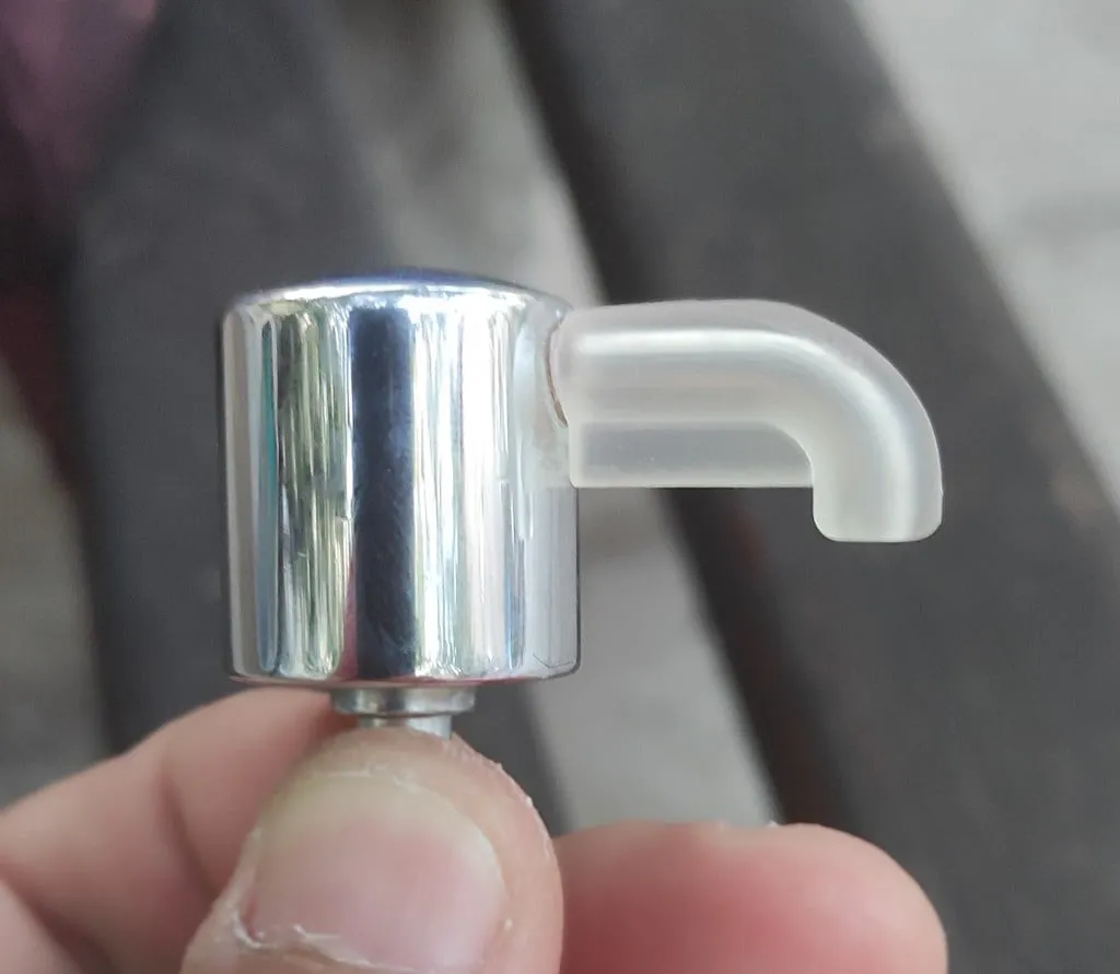 Vòi xịt xà phòng M5 bằng nhựa trong bền chắc