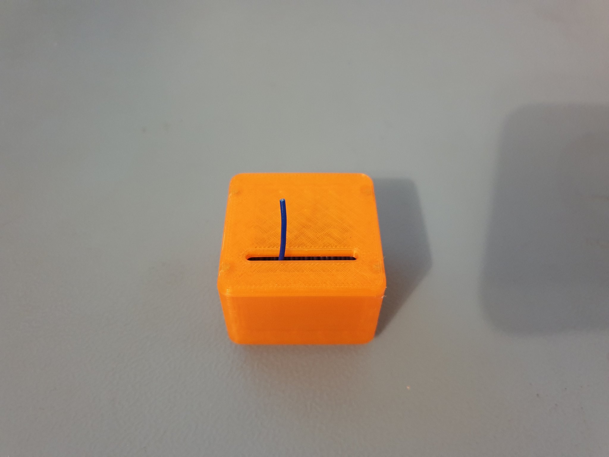 Thùng đựng dây Gridfinity 1x1x4 cho dây 5M