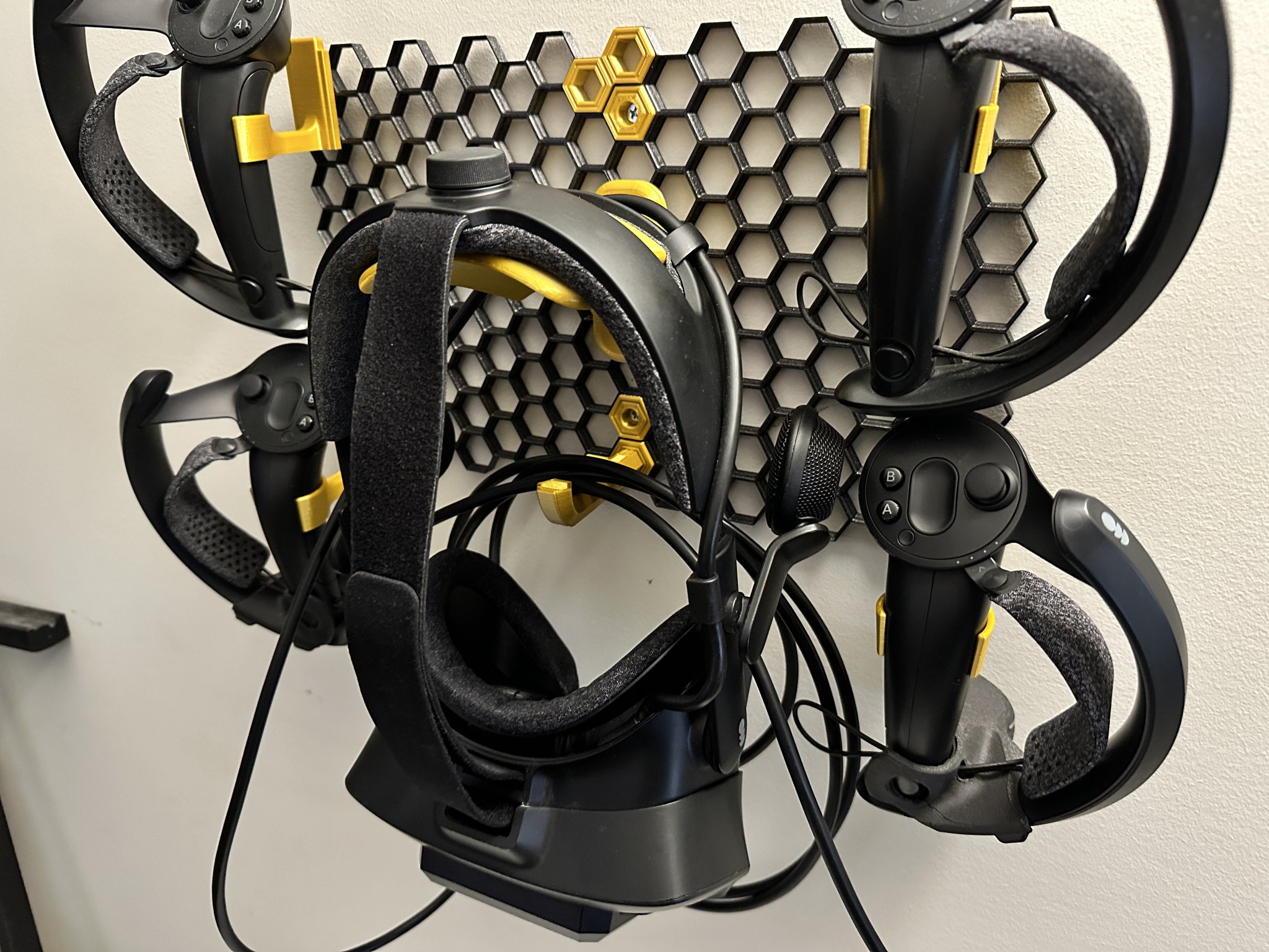 Giá đỡ tay cầm Valve Index cho tường lưu trữ tổ ong