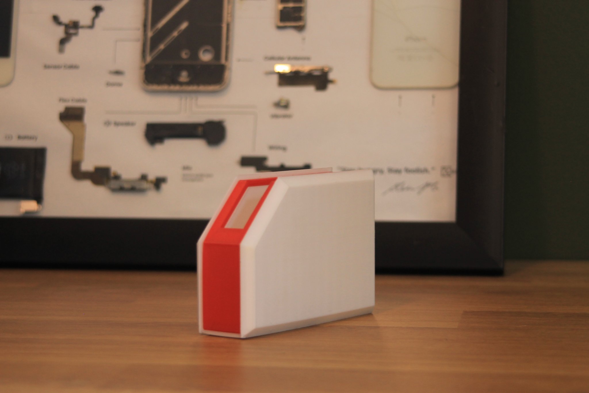 Giá đỡ đĩa mềm làm đế lót cho bàn làm việc