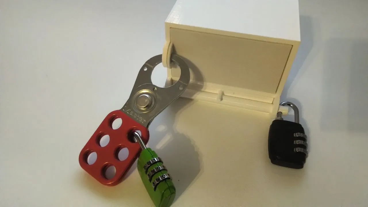 Hộp khóa với hai ngăn cho trò chơi thoát hiểm