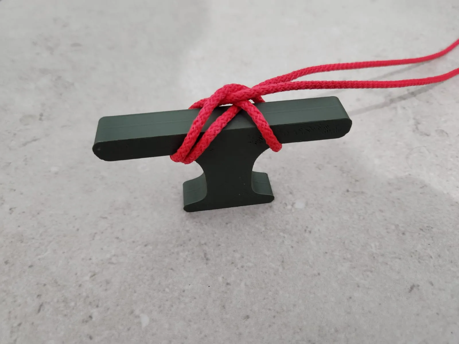 Nút thắt cleat hitch cho thuyền buồm