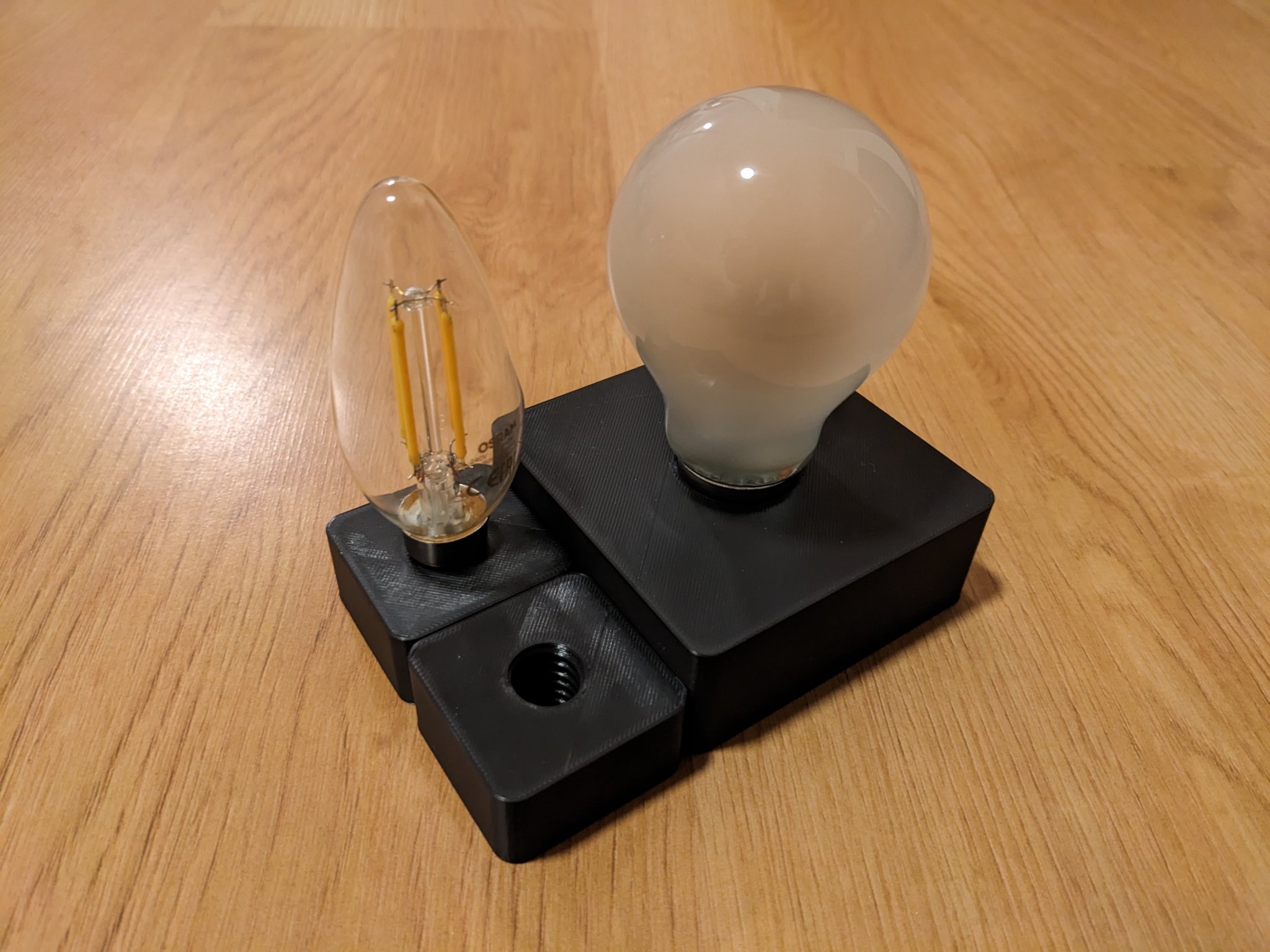 Bộ tổ chức bóng đèn E27 và E14 bằng khối chữ nhật