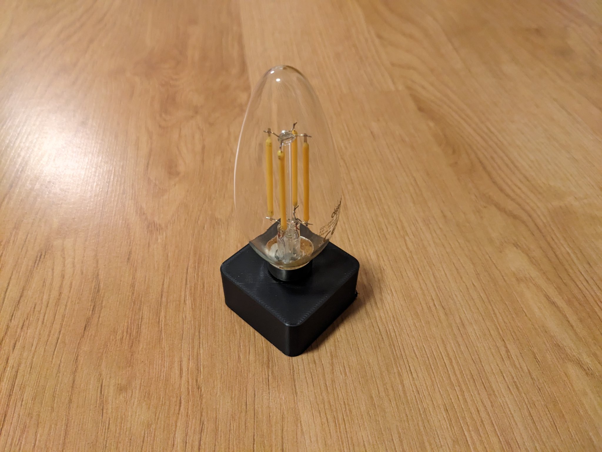 Bộ tổ chức bóng đèn E27 và E14 bằng khối chữ nhật