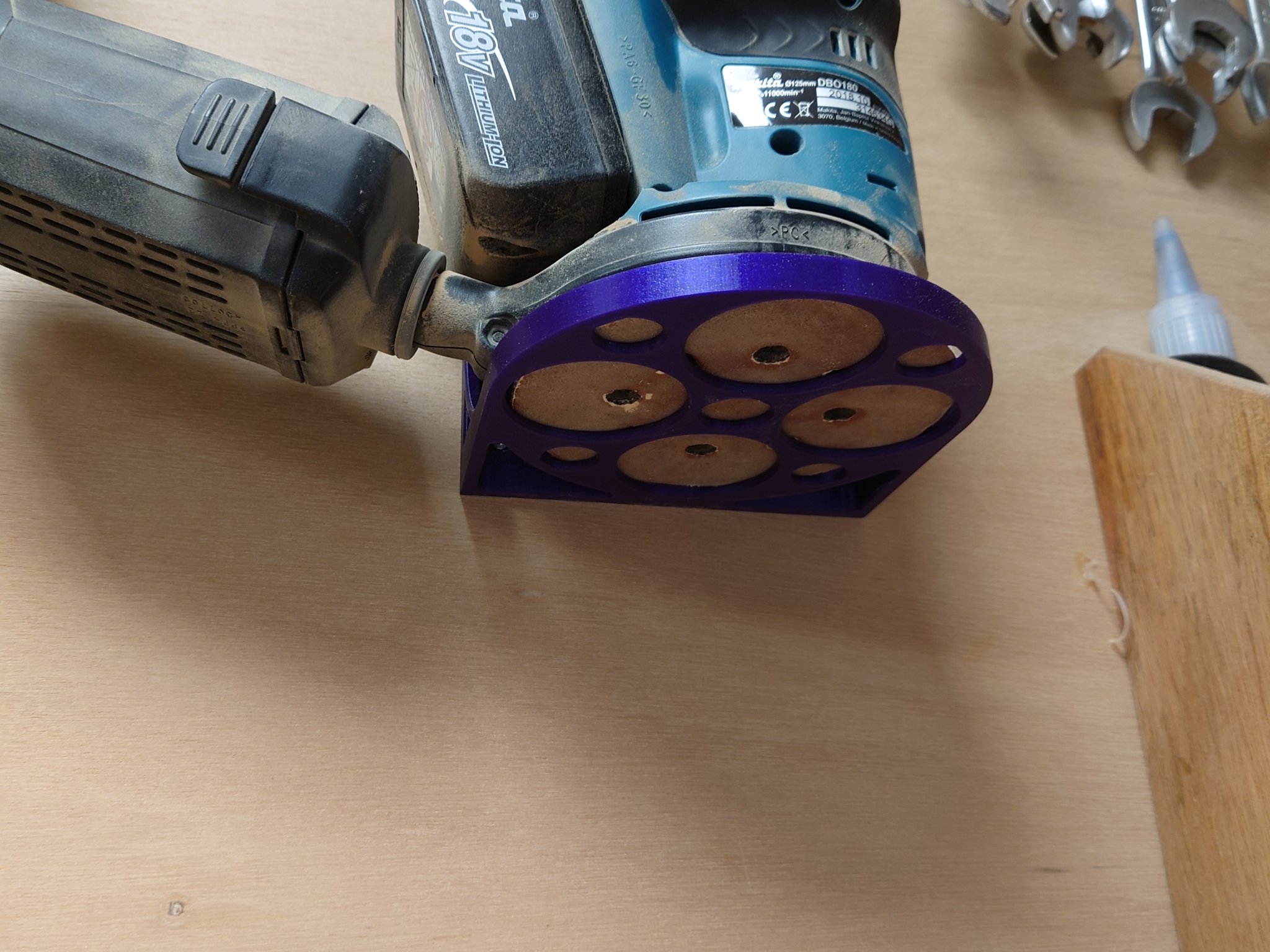 Giá đỡ treo tường cho máy chà nhám Ø125mm