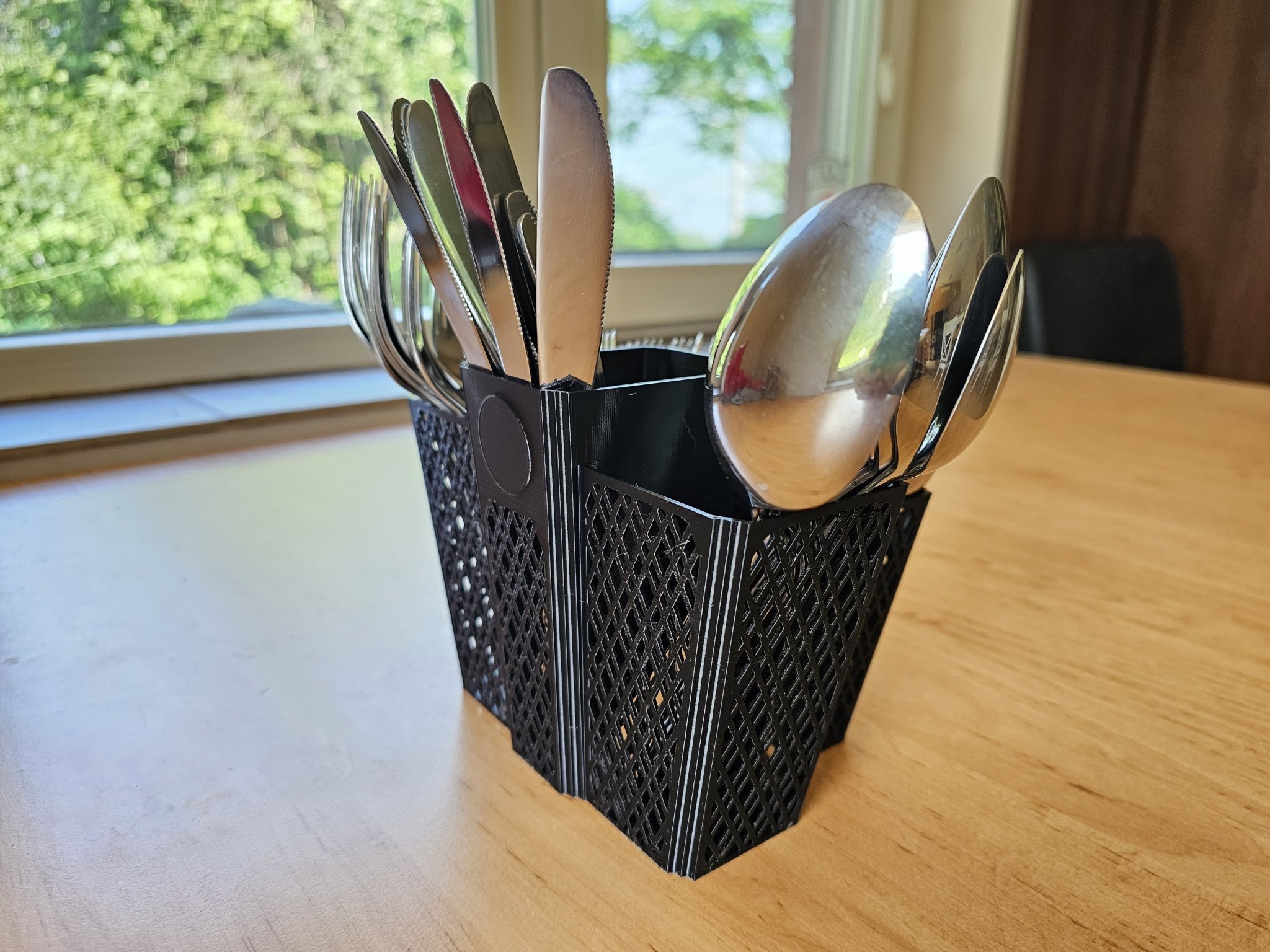 Rây/giá đỡ đồ dùng bằng bạc phong cách Artdeco