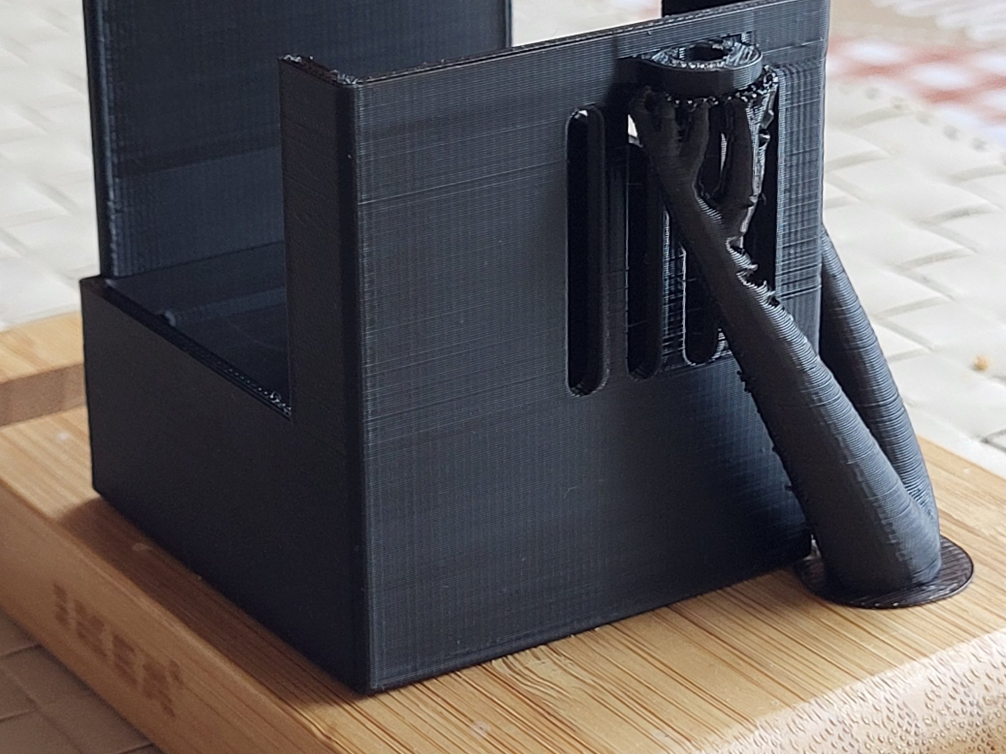 Giá đỡ quạt 4020 cho Ender 3 với 4 lỗ thông gió bổ sung