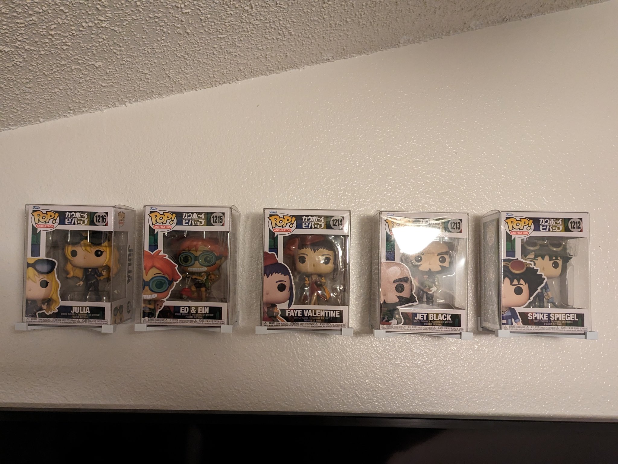 Giá đỡ Funko Pop treo tường với đinh bấm