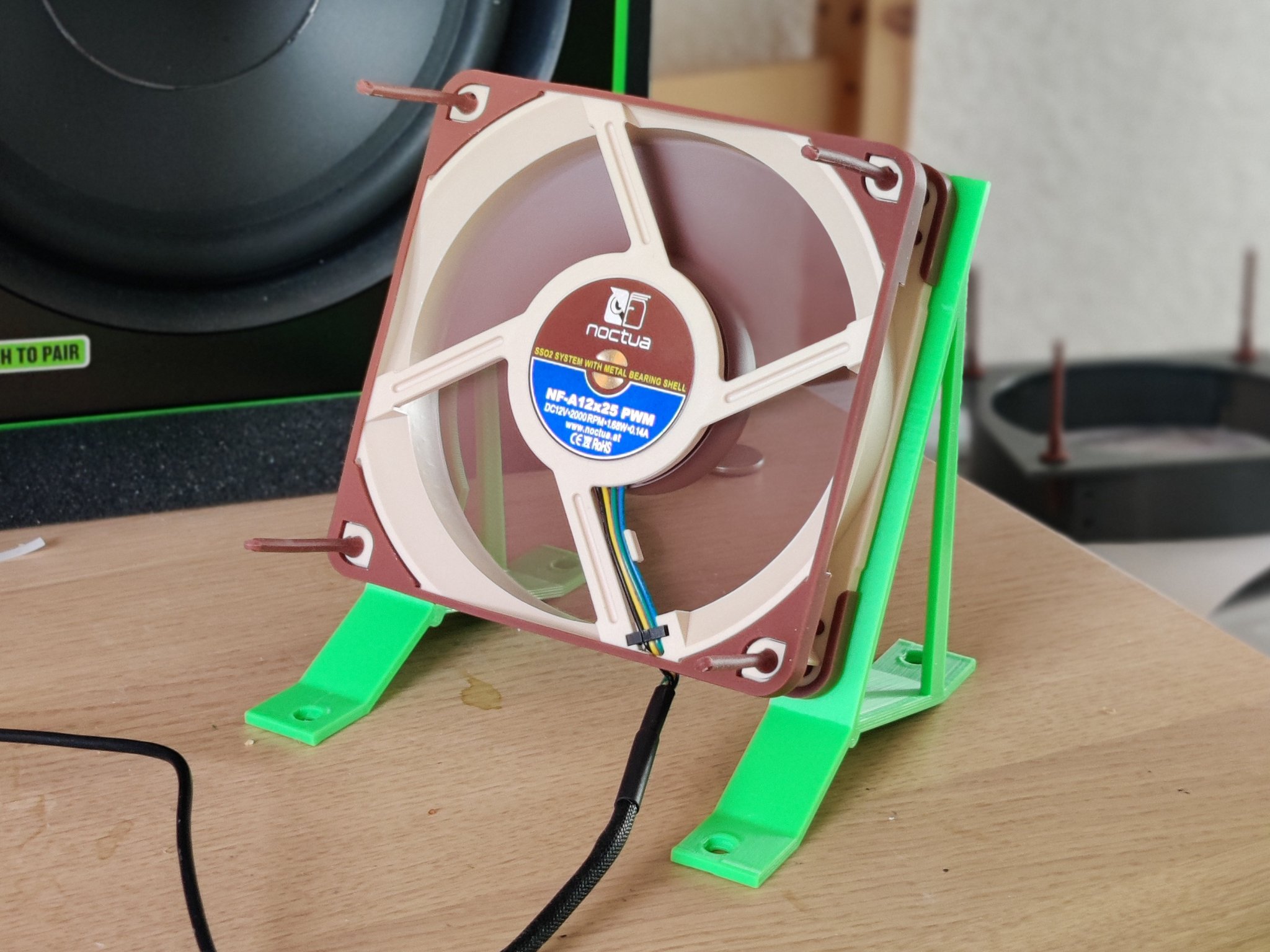 Giá đỡ quạt để bàn tùy chỉnh cho mùa hè nóng bức