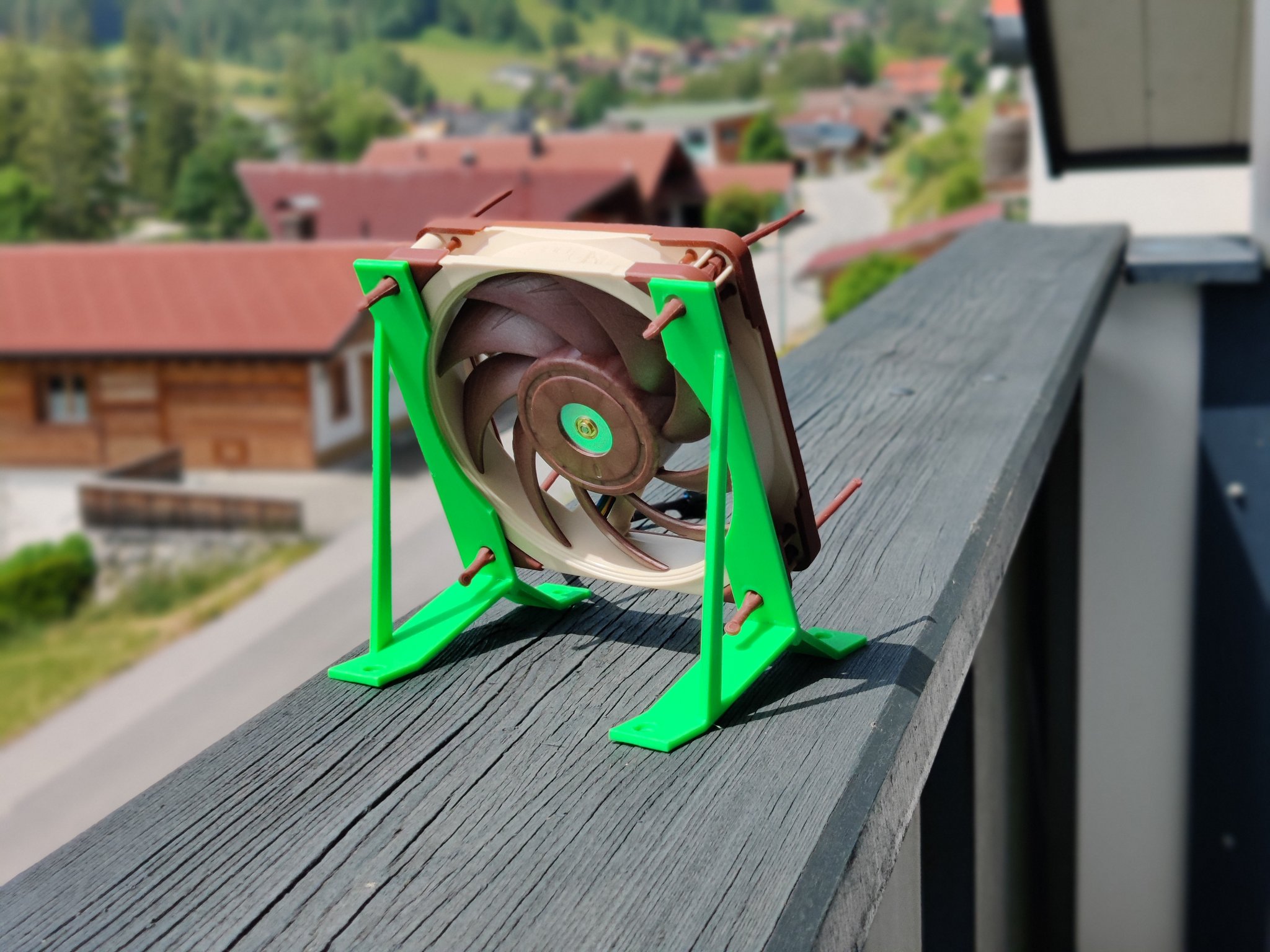 Giá đỡ quạt để bàn tùy chỉnh cho mùa hè nóng bức