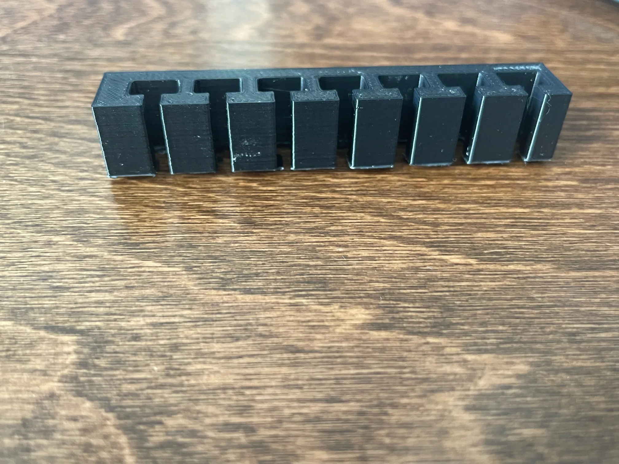 Giá đỡ cáp sạc cho 6 dây cáp