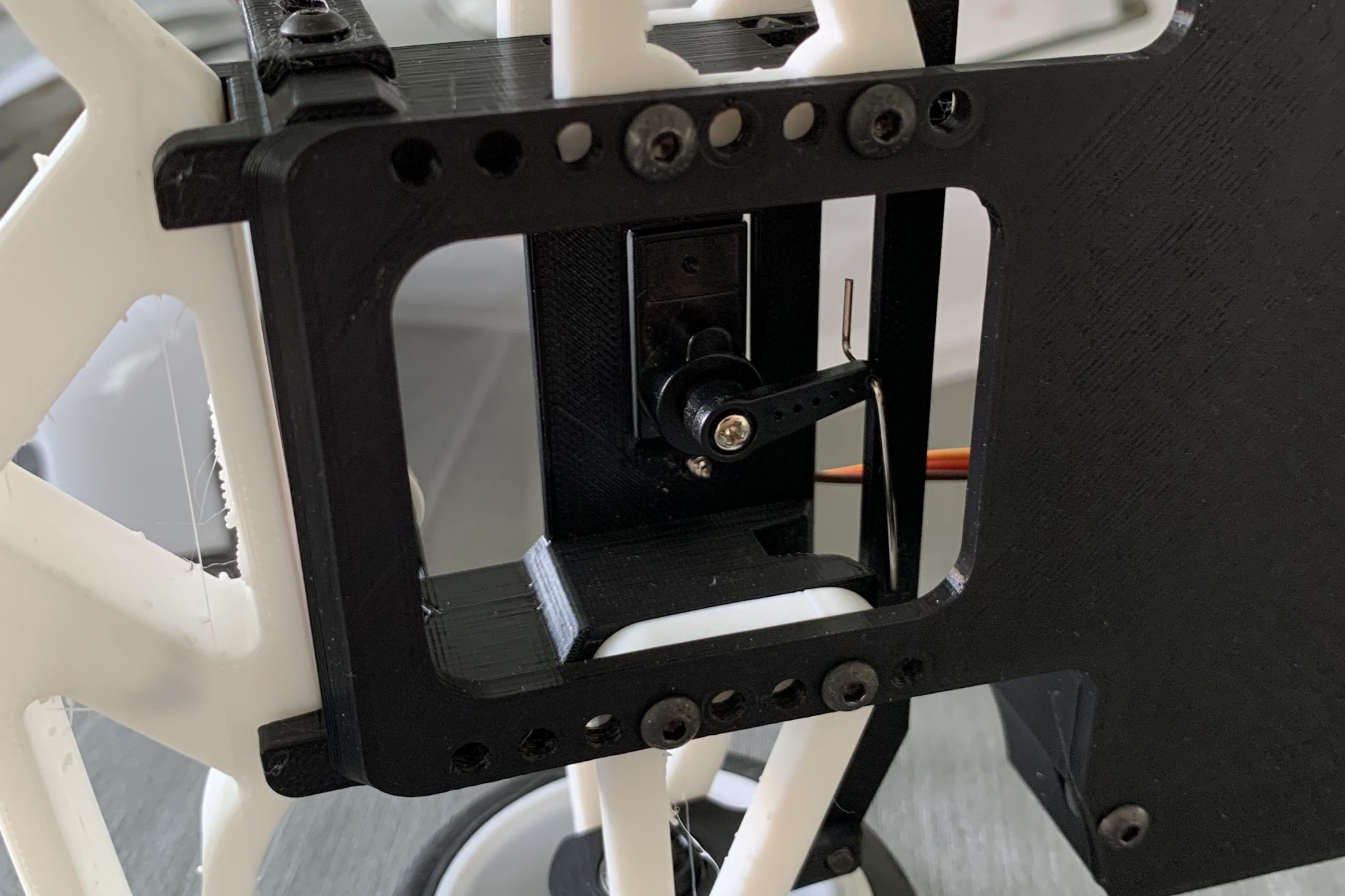 Khung xe điều chỉnh RC tỷ lệ 1:10 với hệ thống treo linh hoạt