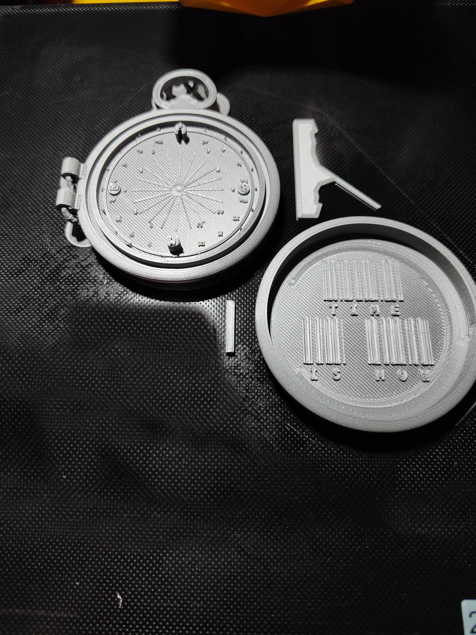 Đồng hồ bỏ túi Fullmetal Alchemist phiên bản remix