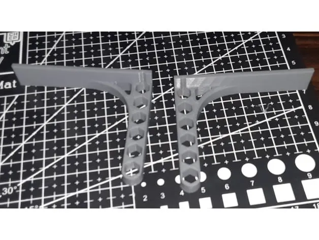 Giá đỡ bút chì sáng tạo từ băng dính Command