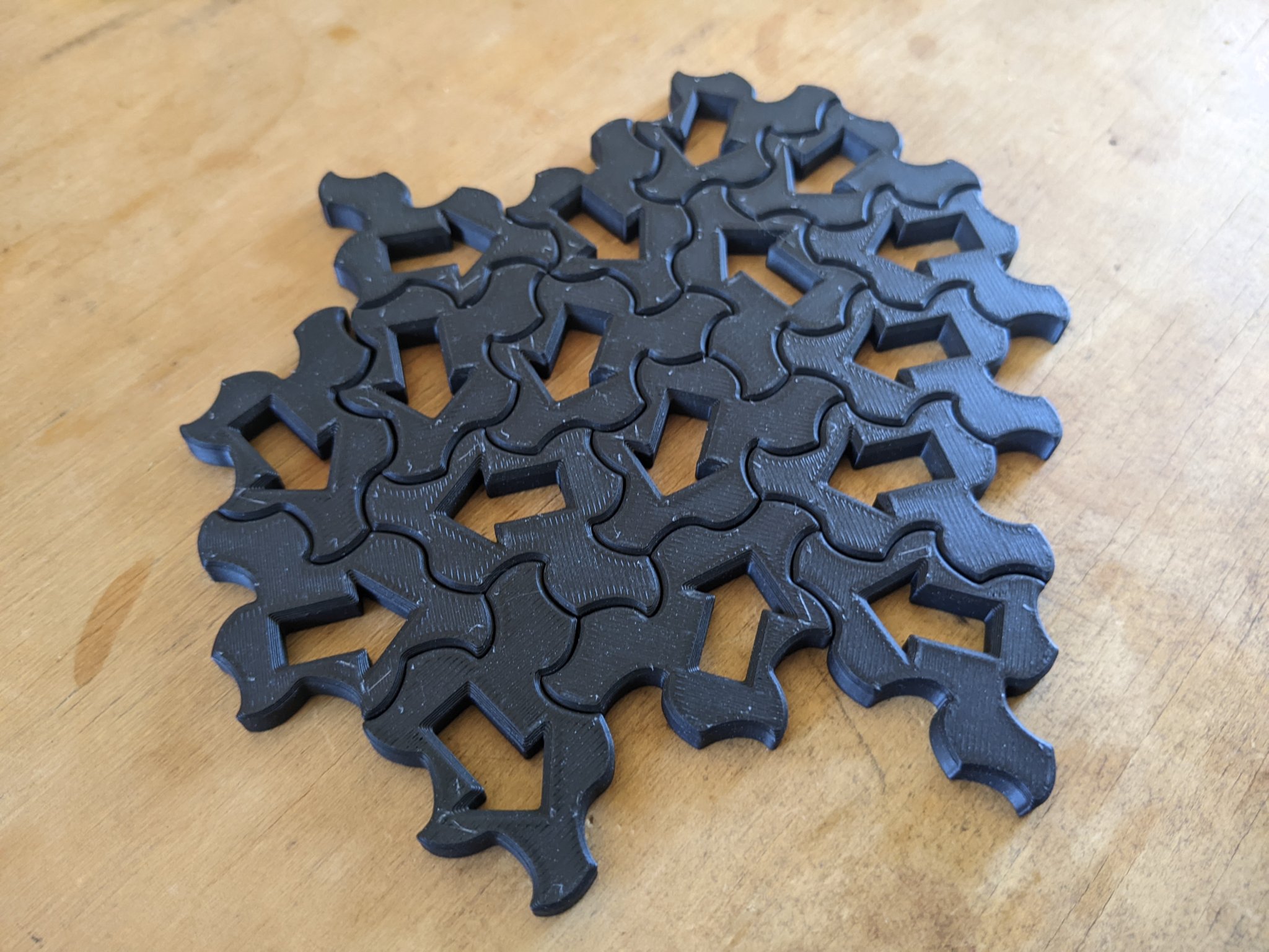 Hình dạng hình học Spectre Chiral Aperiodic Monotile