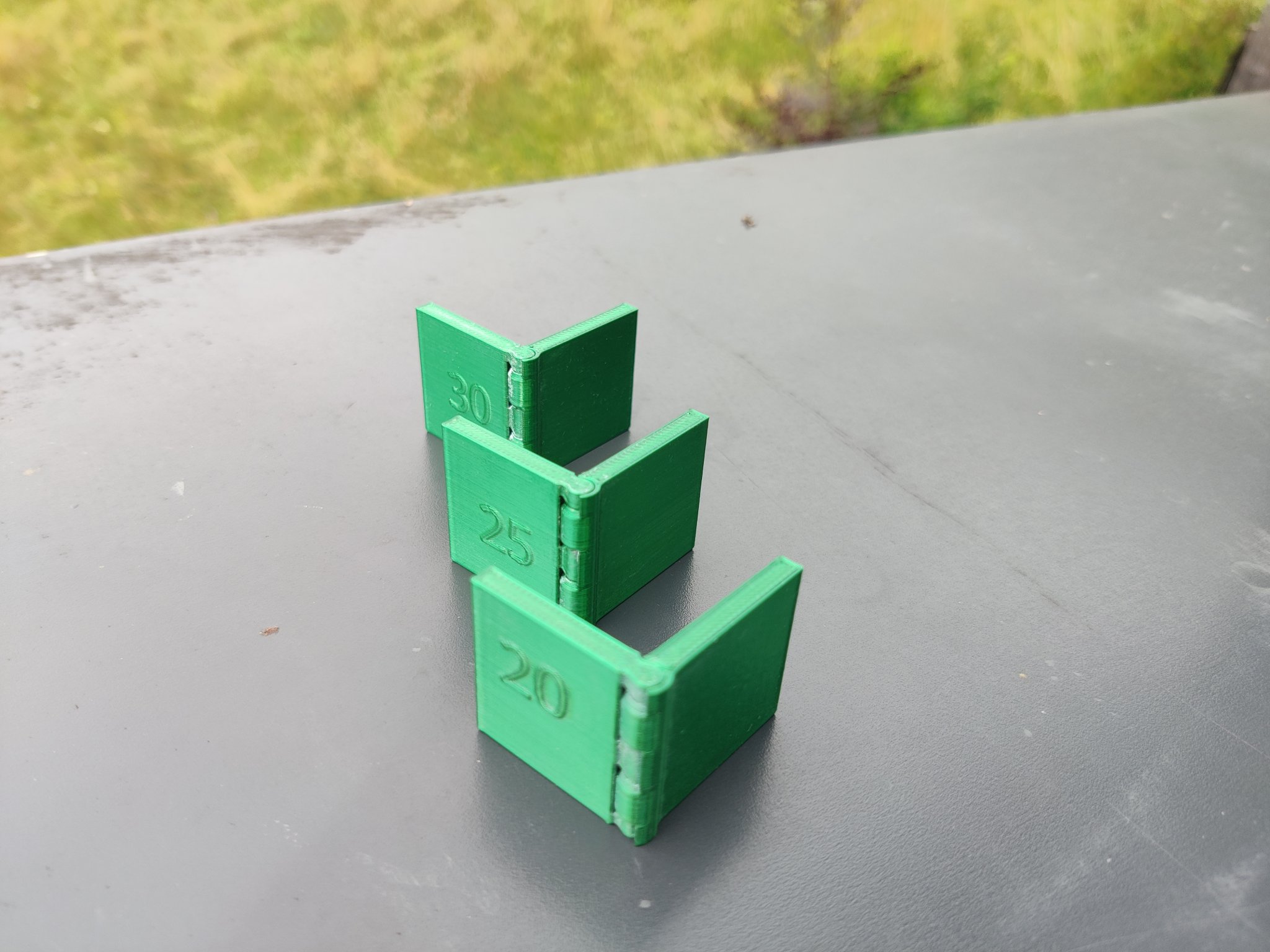 Mô-đun bản lề in tại chỗ có thể tùy chỉnh trong OpenSCAD