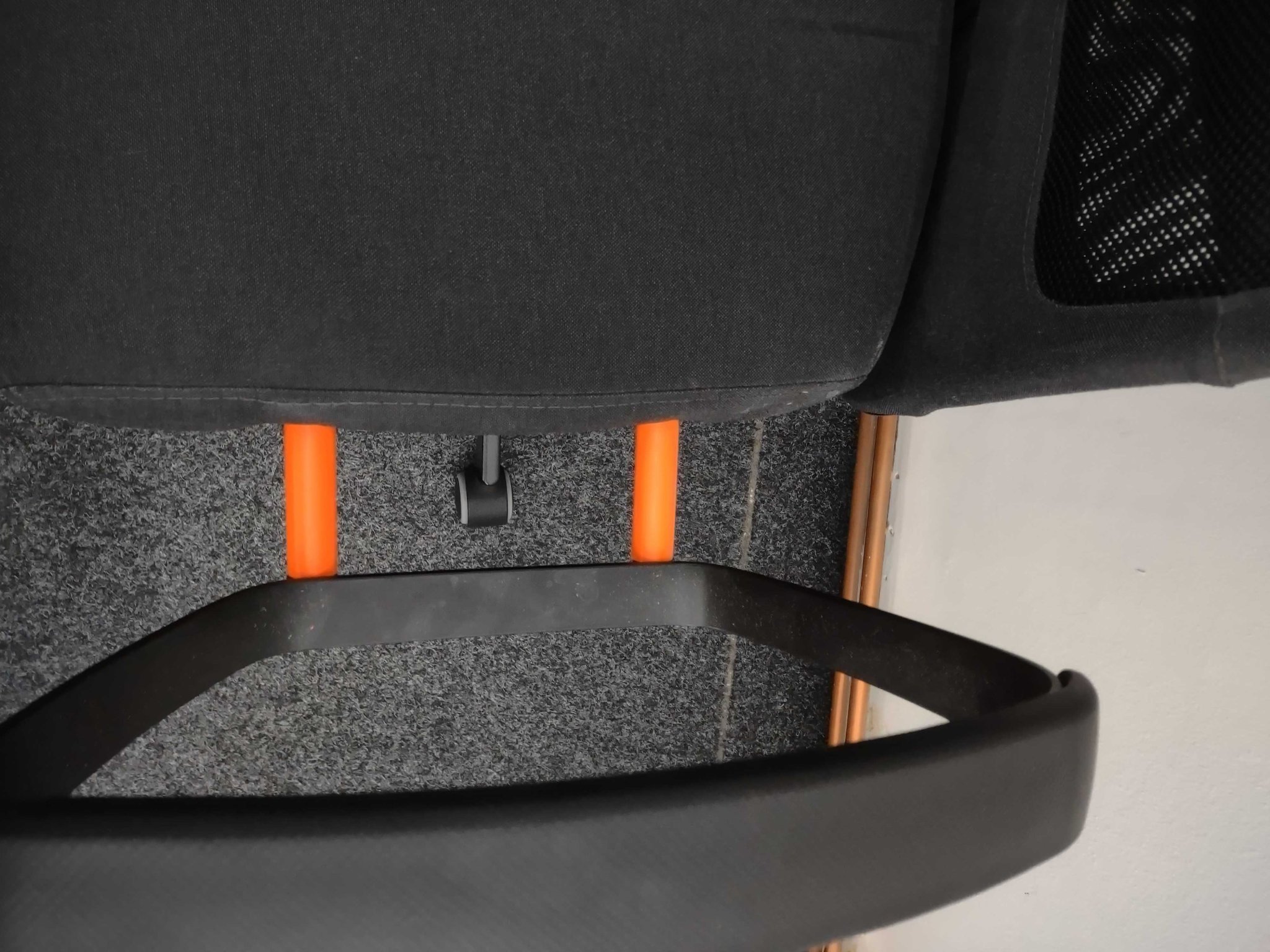 Mở rộng chiều rộng ghế văn phòng Ikea Markus để ngồi thoải...