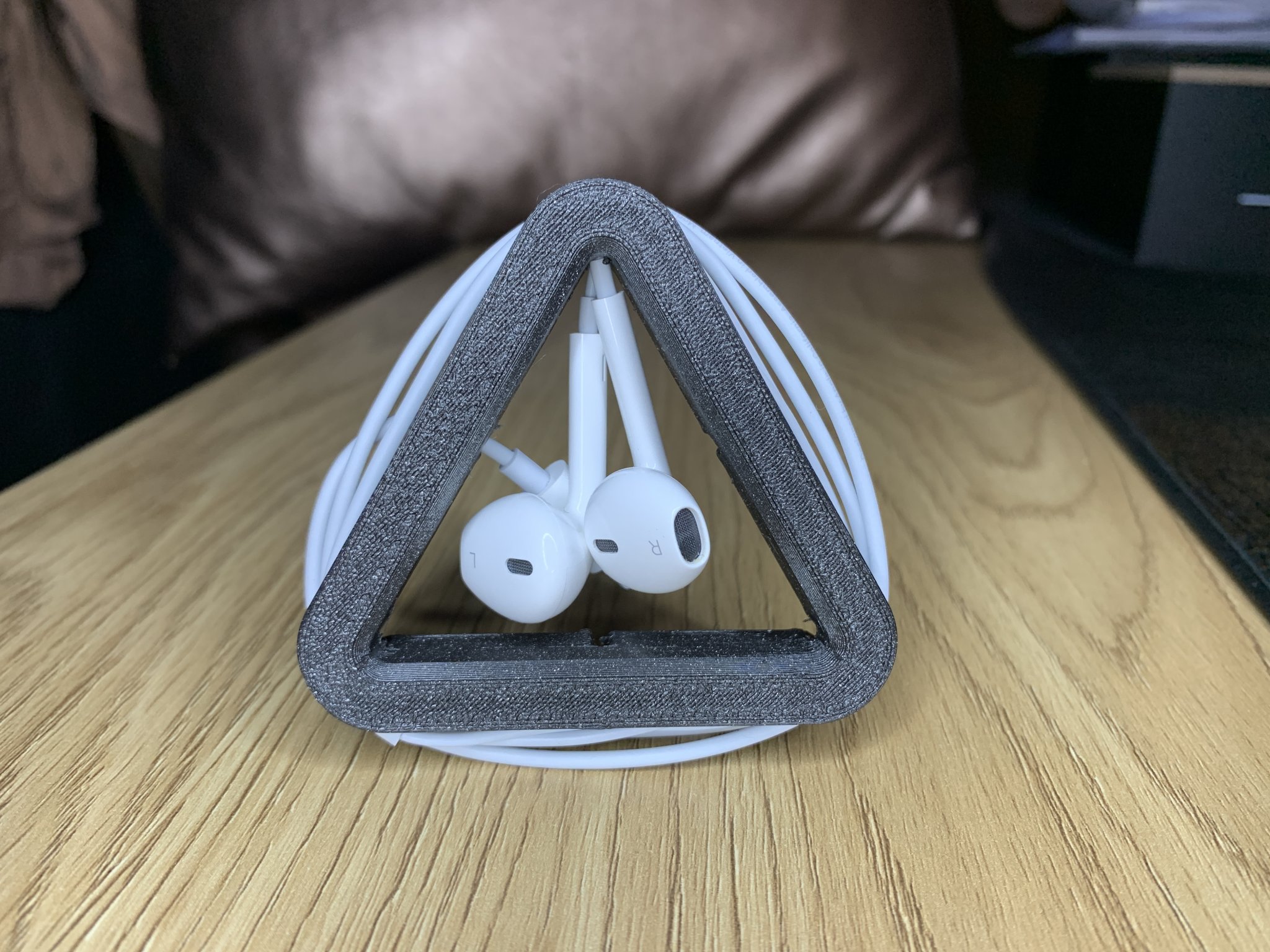 Giá đỡ dây tai nghe tiện lợi