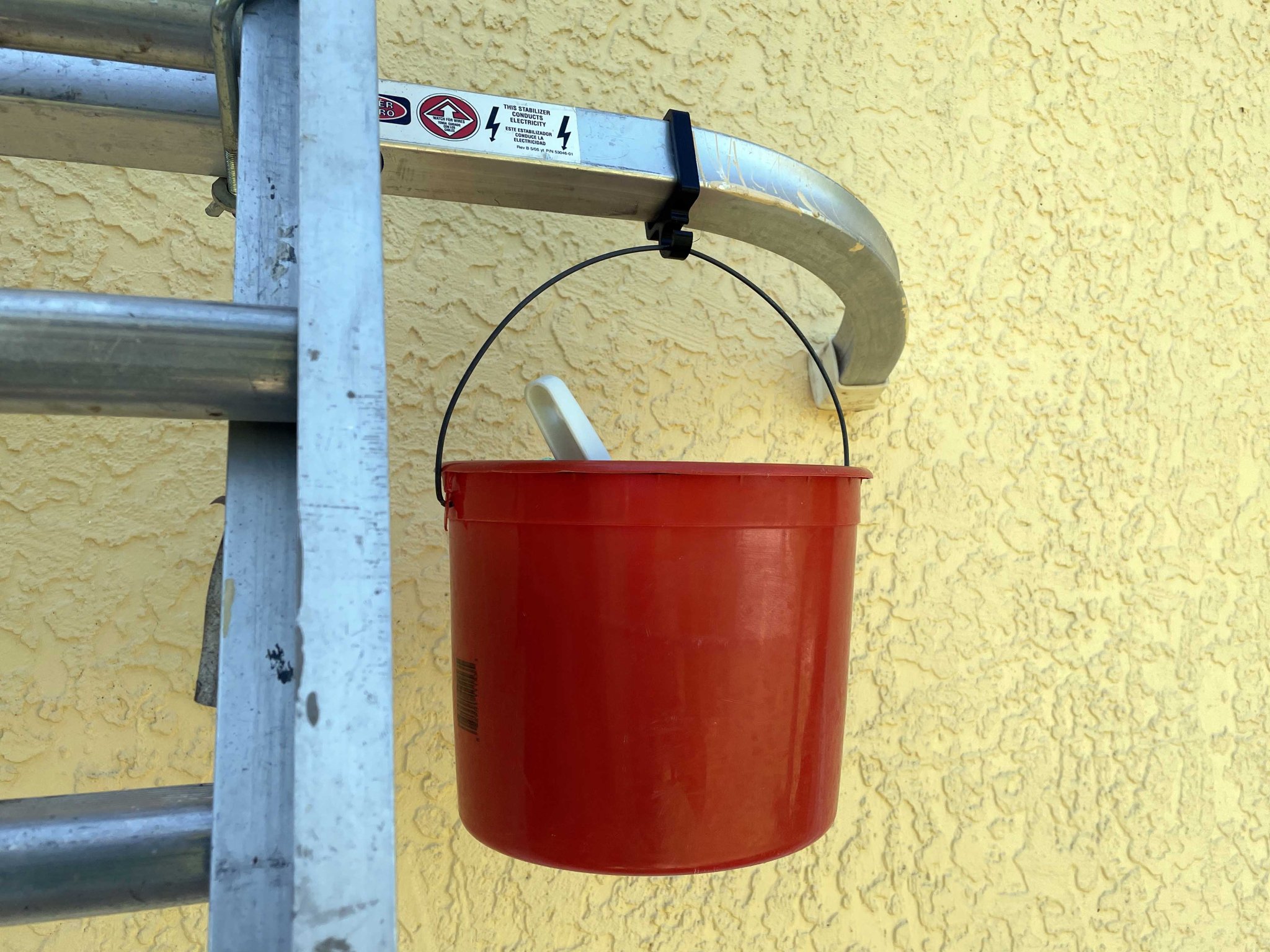 Móc treo tiện ích cho bậc thang và thanh ổn định