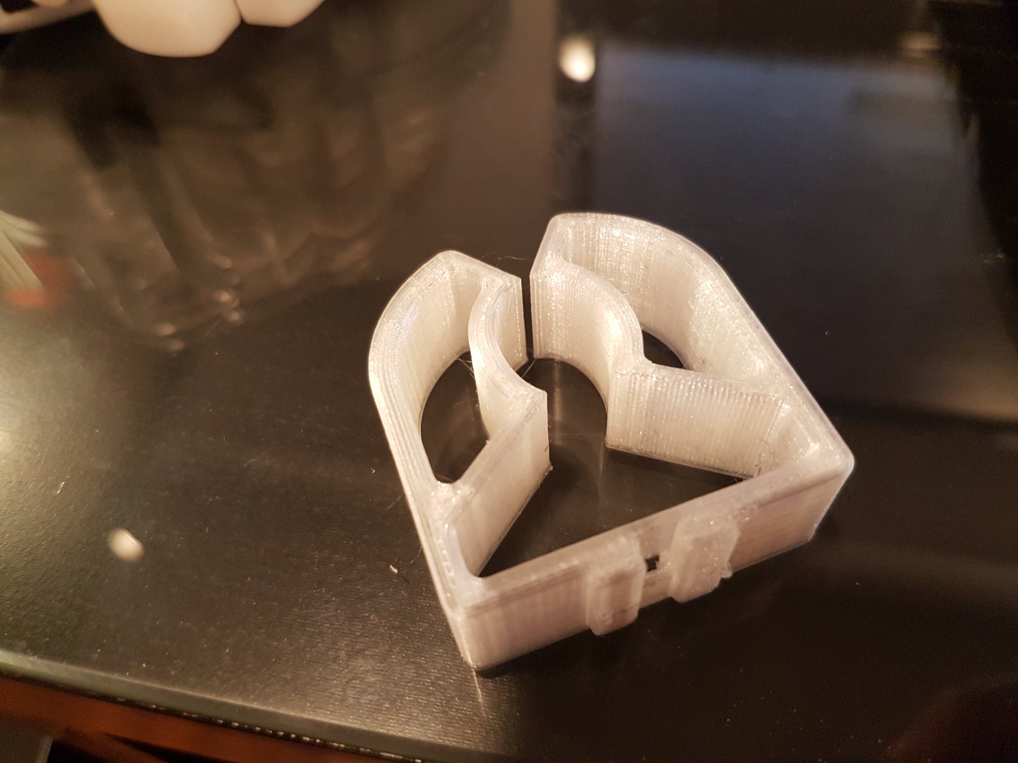 Kẹp nhựa áp suất cho thanh RV trong xe kéo Jayco