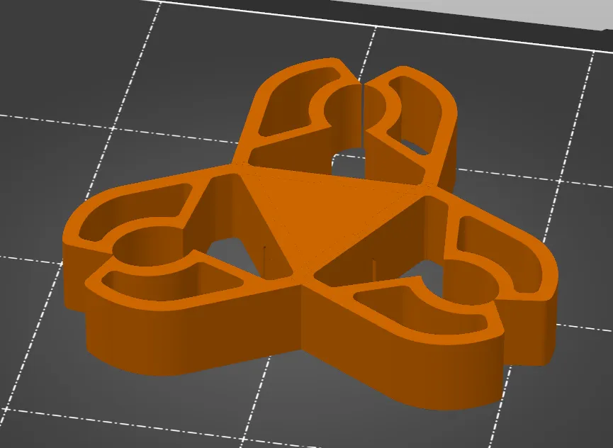 Đầu nối 3 thanh tre song song bảo vệ cây trồng