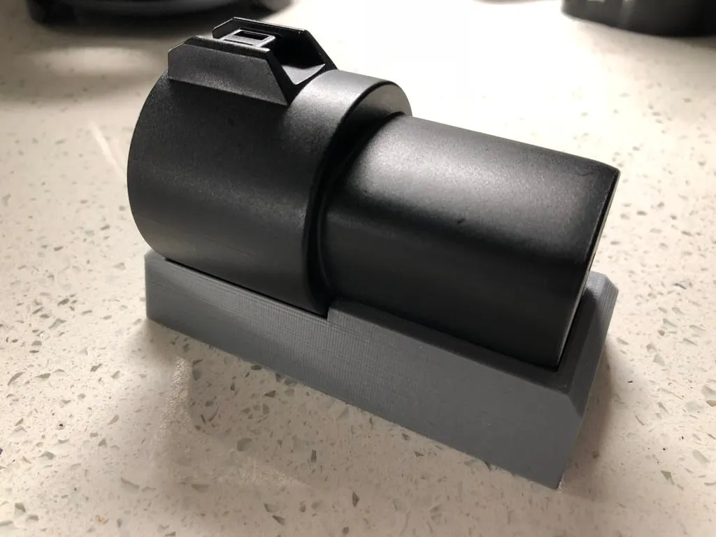 Giá đỡ cho bộ chuyển đổi J1772 của Tesla