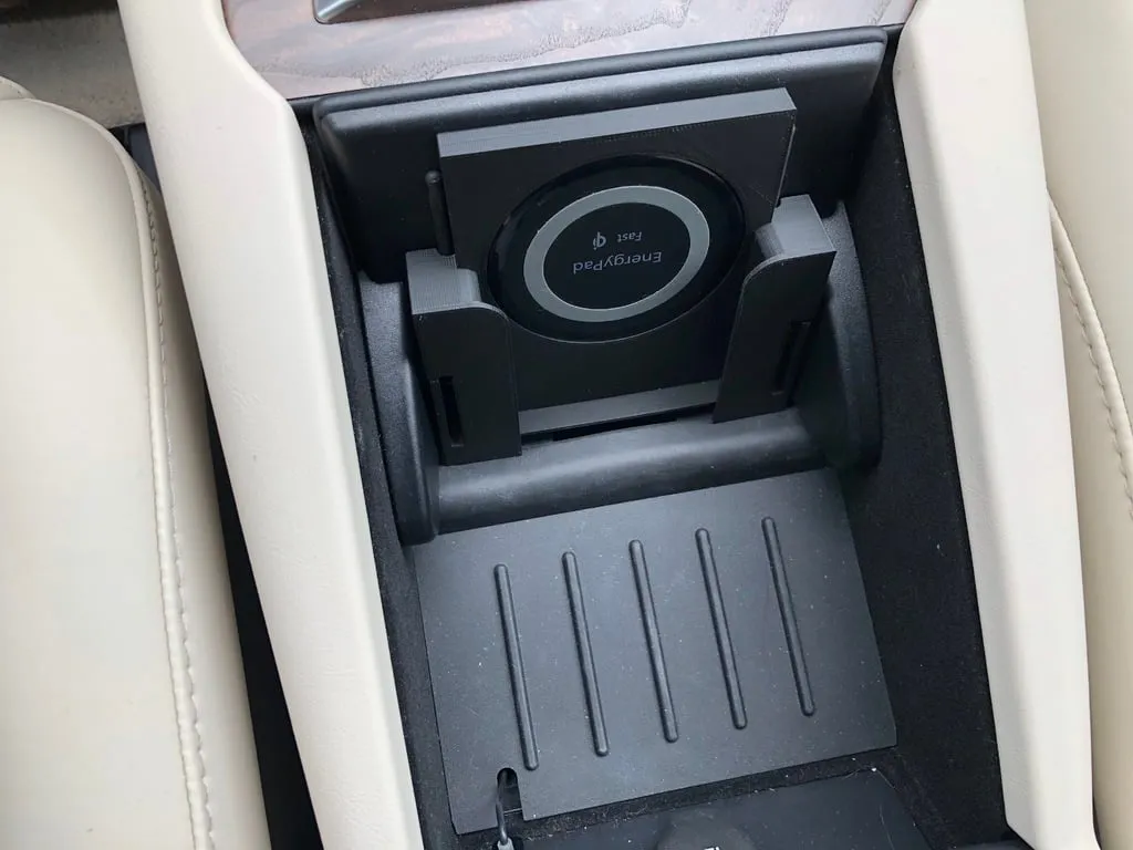 Đế sạc Qi cho điện thoại Tesla thiết kế riêng cho iPhone 12