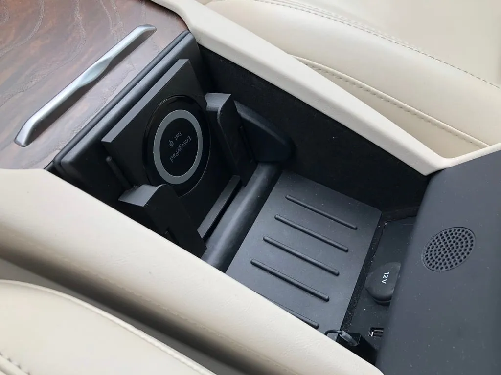 Đế sạc Qi cho điện thoại Tesla thiết kế riêng cho iPhone 12