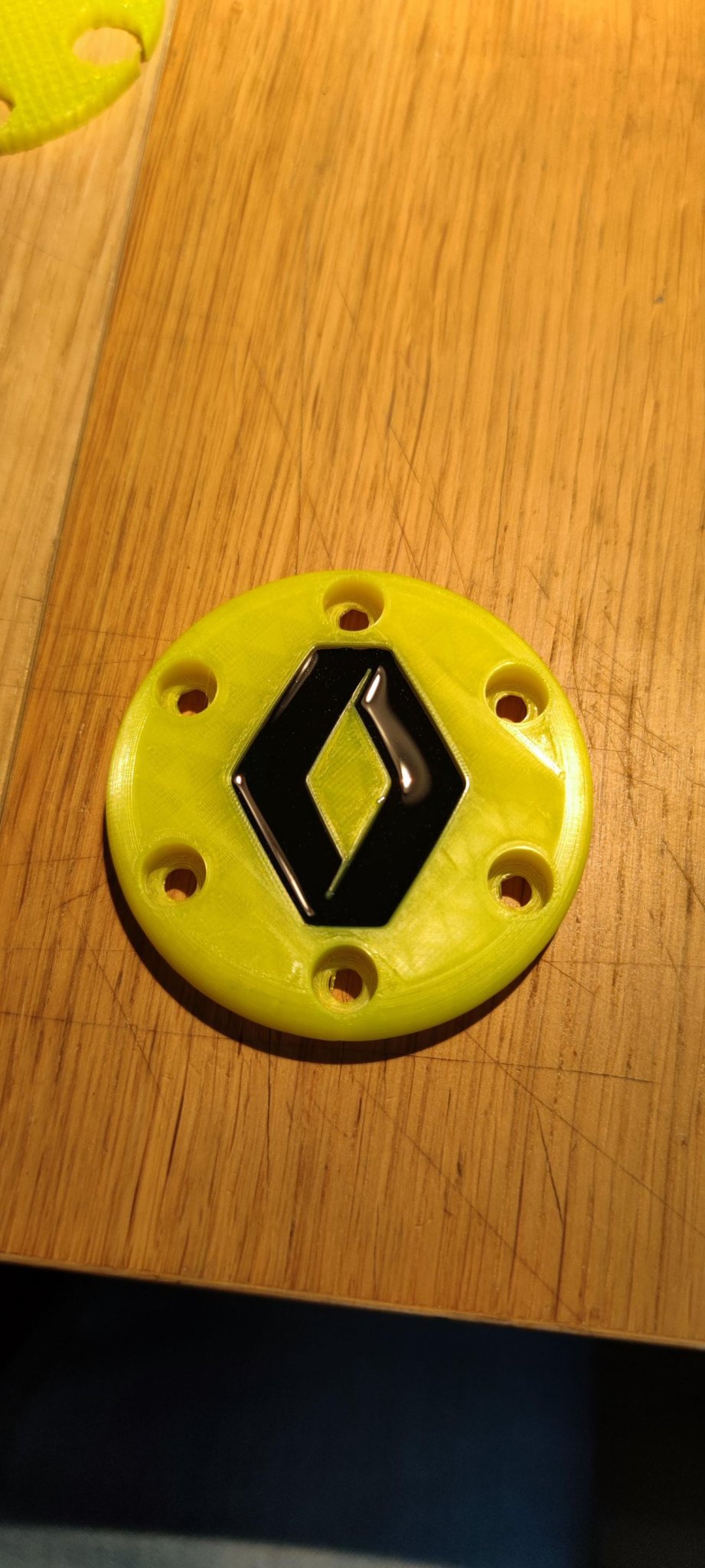 Nắp trung tâm Renault cho vô lăng Logitech G29