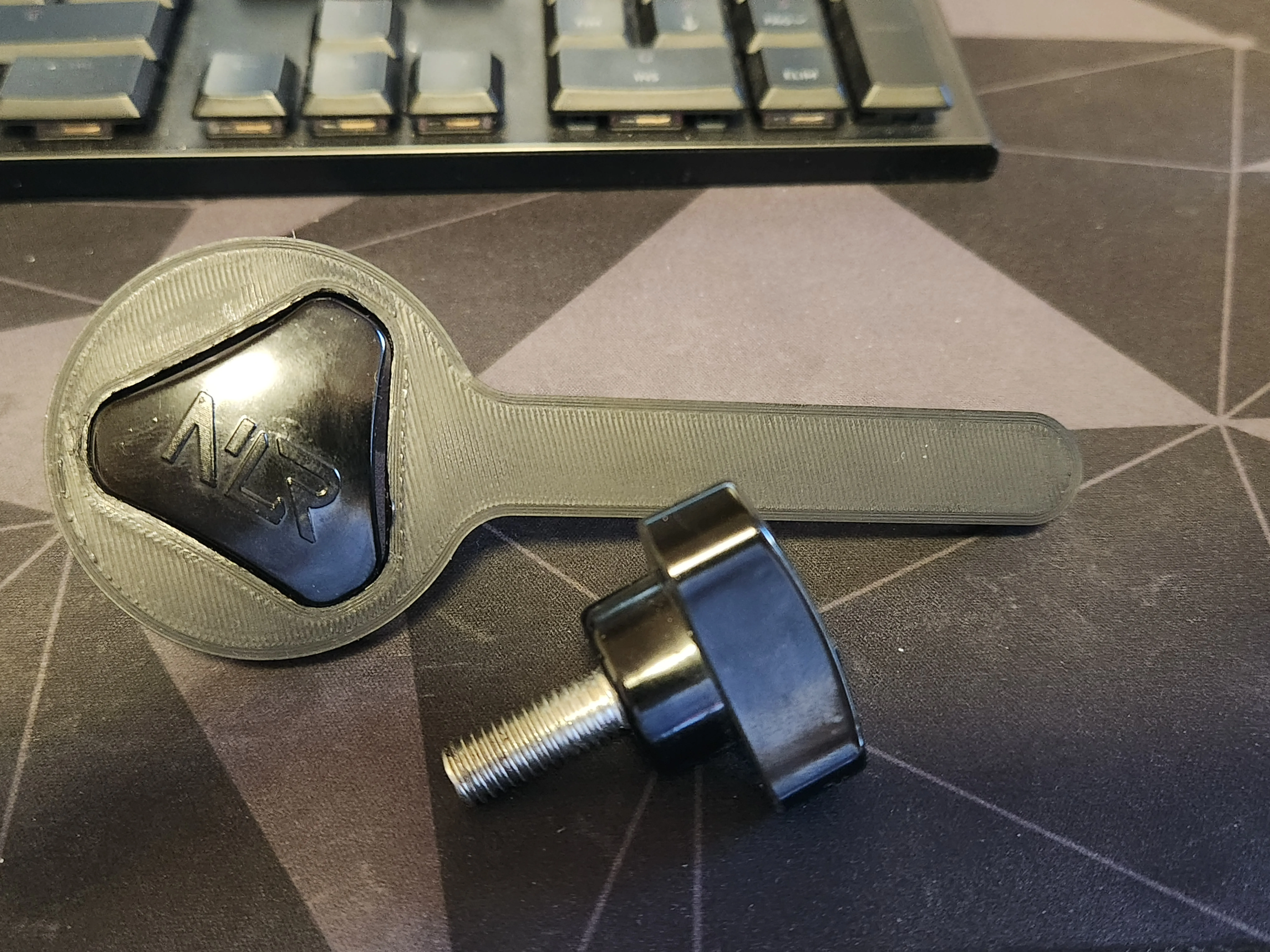 Cờ lê tay cho núm điều chỉnh trên buồng lái Next Level Racing