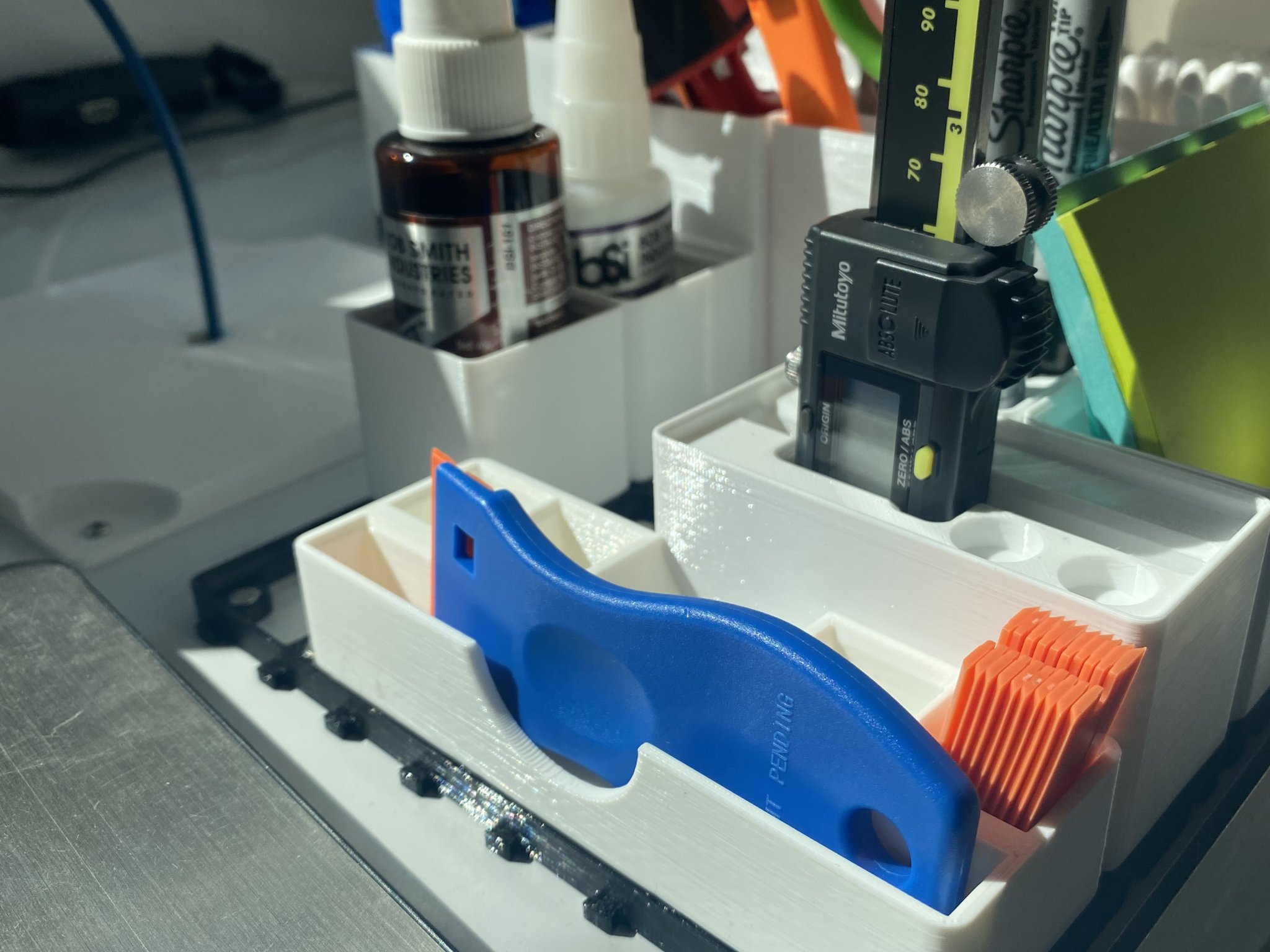 Giá đỡ dao cạo nhựa Gridfinity cho công cụ gọn gàng